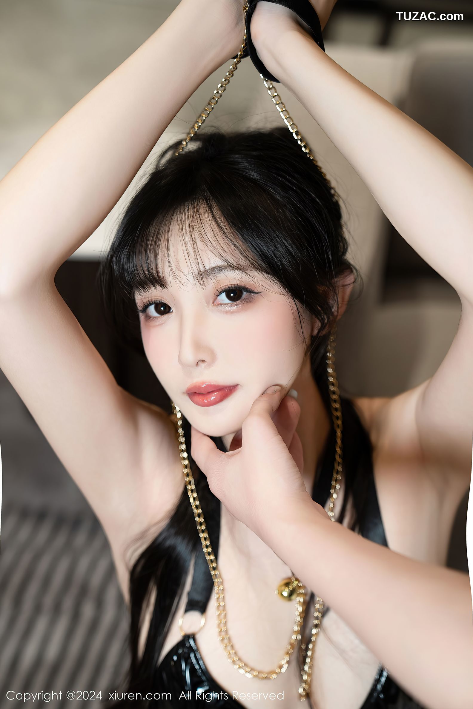 XiuRen秀人网-9018-林星阑-豹纹吊带牛仔短裤黑丝黑色情趣内衣-2024.08.15