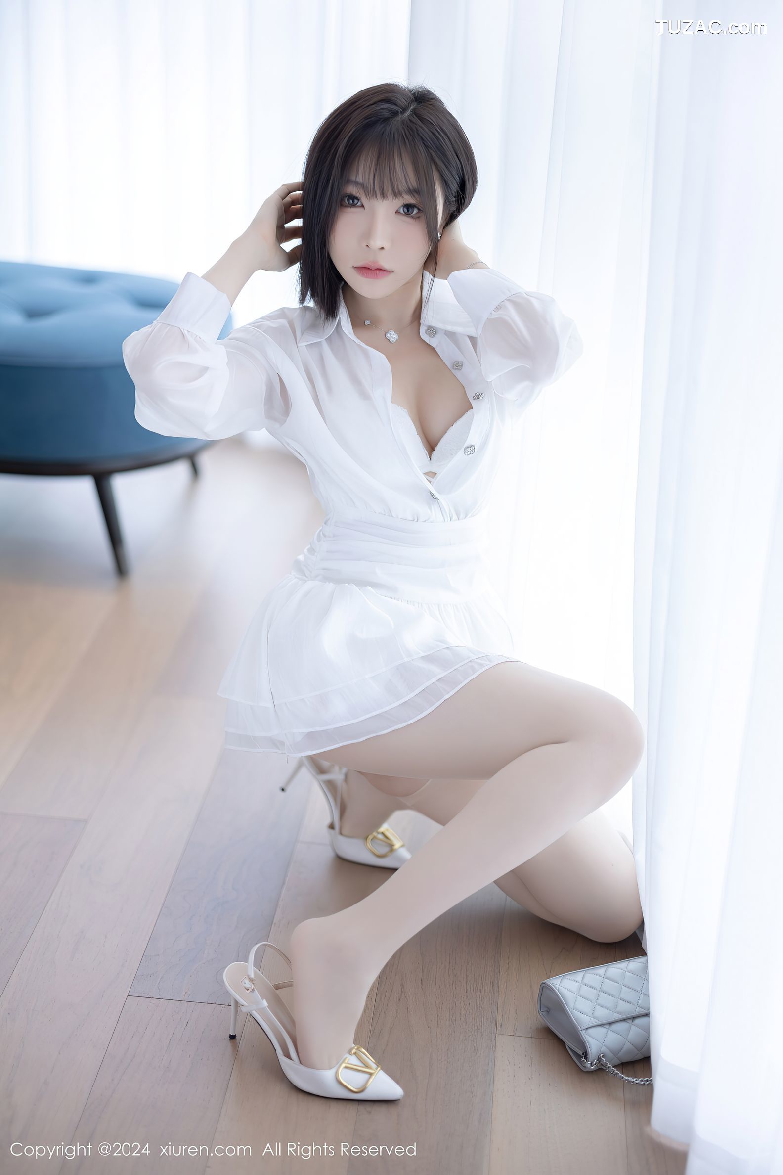 XiuRen秀人网-9020-徐莉芝Booty-白色连衣短裙-银色吊带裙-2024.08.15