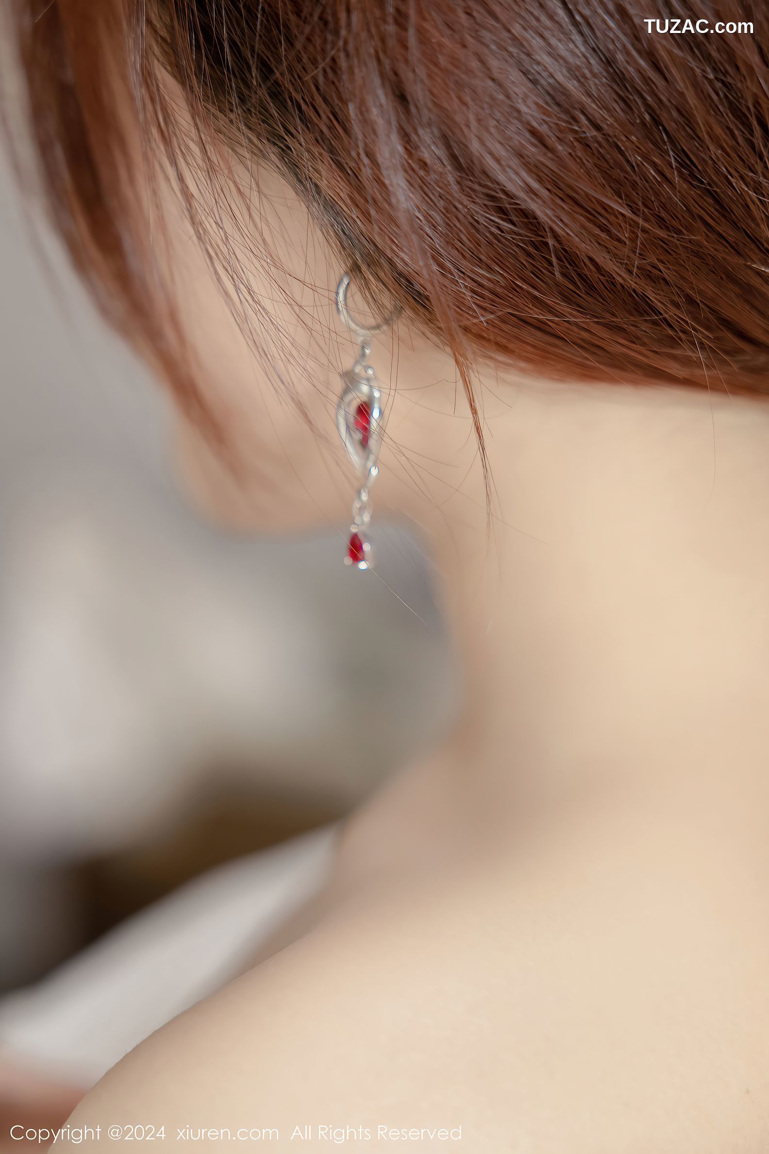 XiuRen秀人网-9037-吴婷婉-首套写真-女学生水手制服-白蕾丝-黑蕾丝情趣内衣-2024.08.20