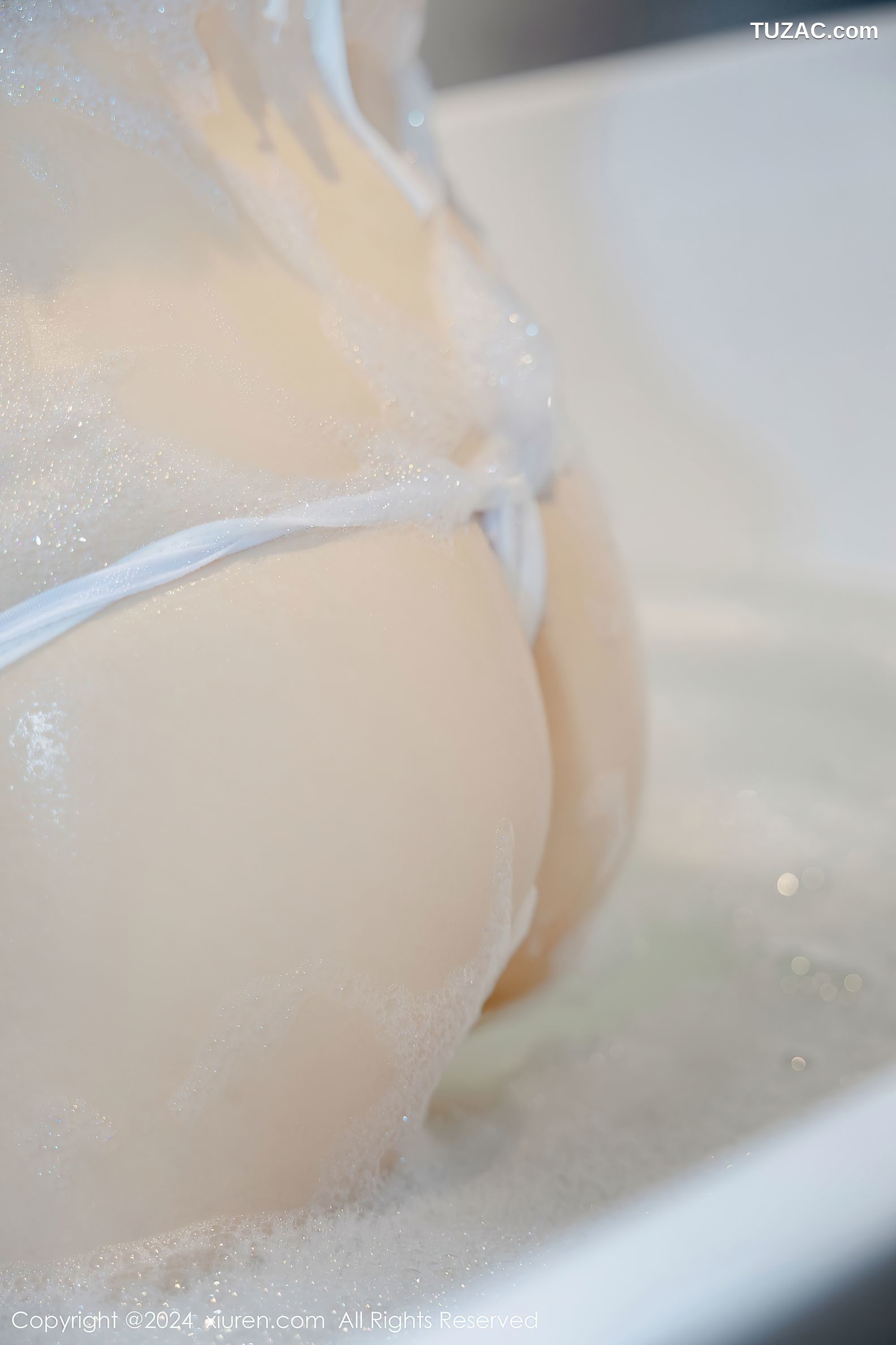 XiuRen秀人网-9037-吴婷婉-首套写真-女学生水手制服-白蕾丝-黑蕾丝情趣内衣-2024.08.20