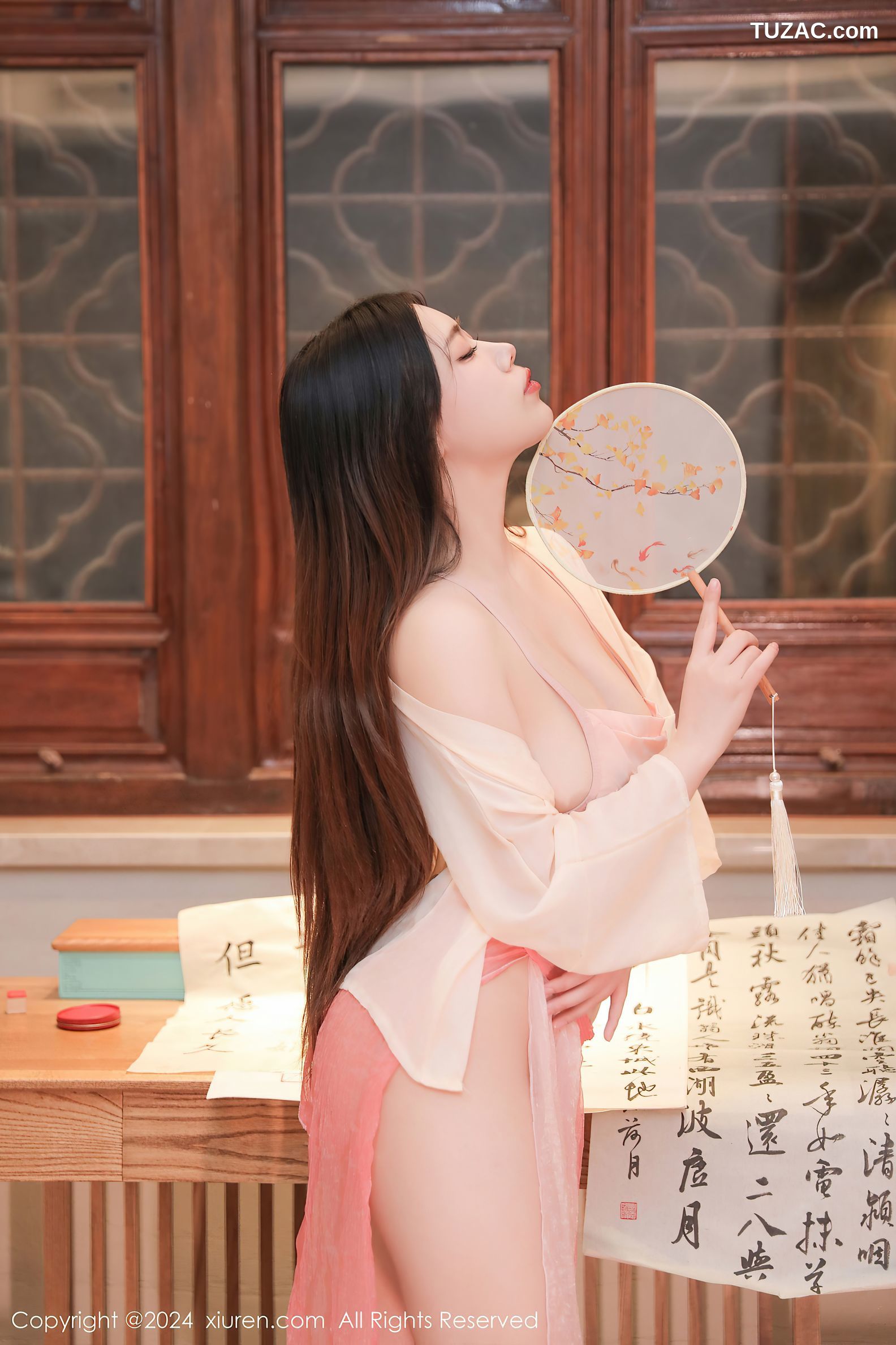 XiuRen秀人网-9040-蛋蛋宝-古风粉纱衫粉色肚兜-2024.08.20