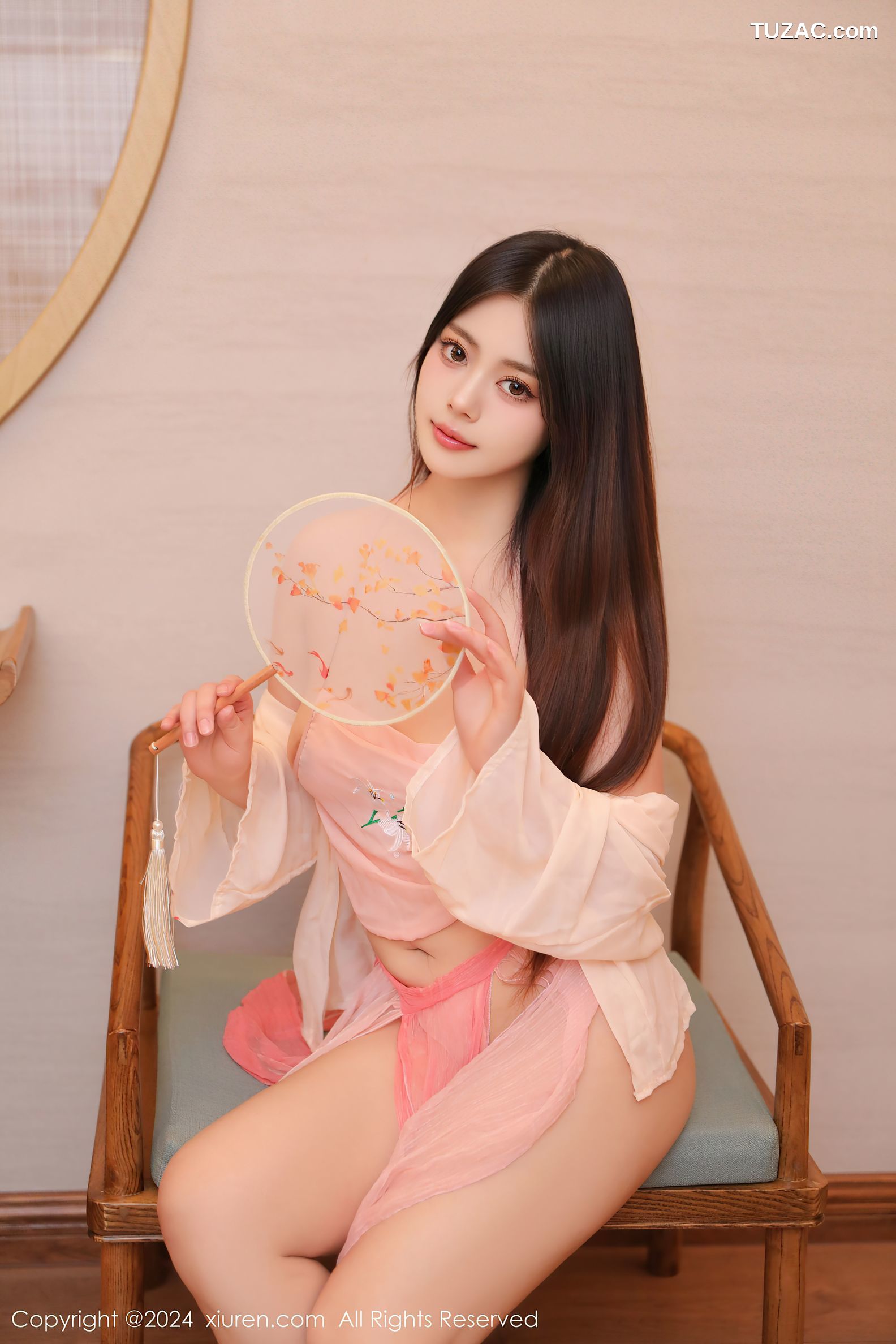 XiuRen秀人网-9040-蛋蛋宝-古风粉纱衫粉色肚兜-2024.08.20