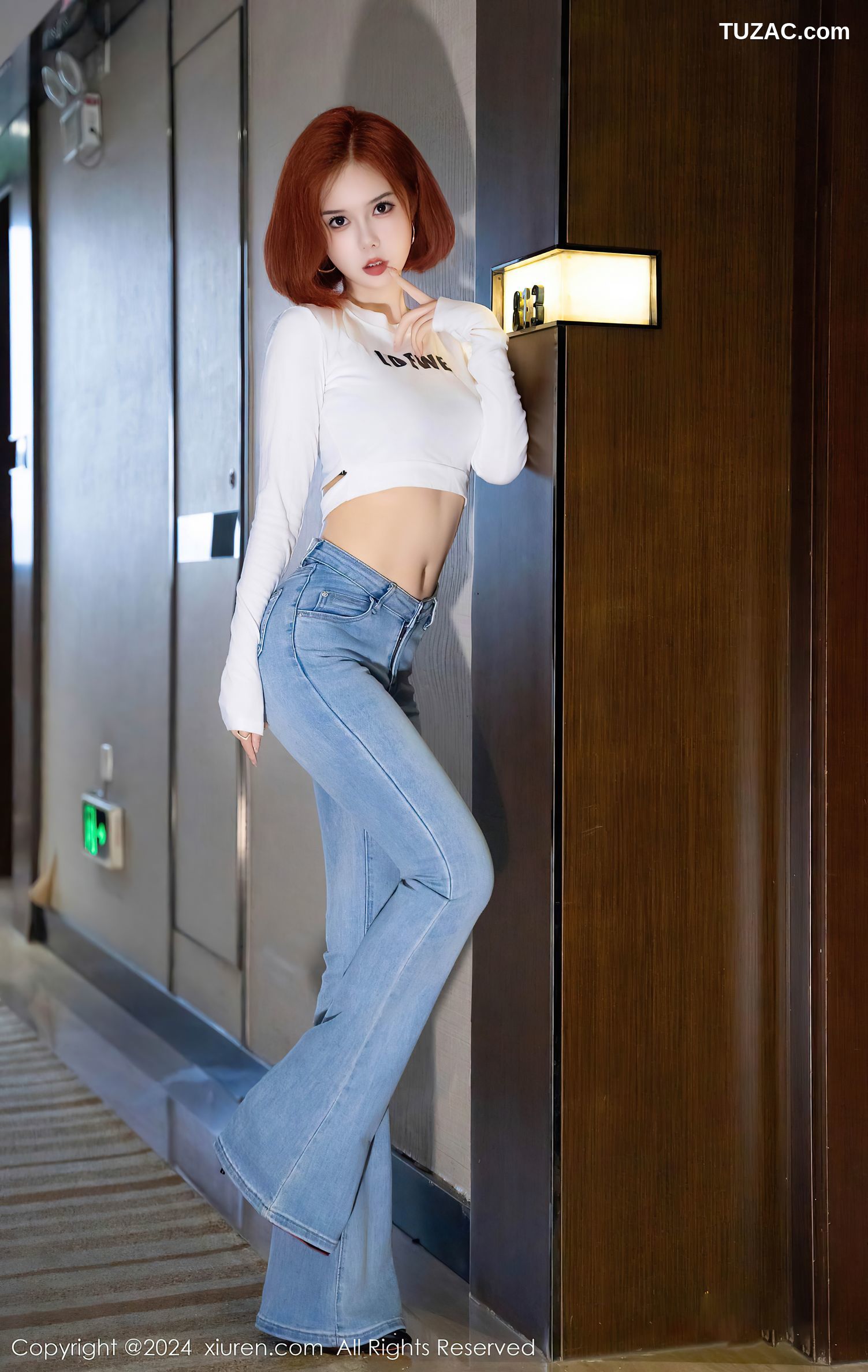 XiuRen秀人网-9050-白芷yy-白T牛仔裤黑色内衣黑丝-2024.08.22