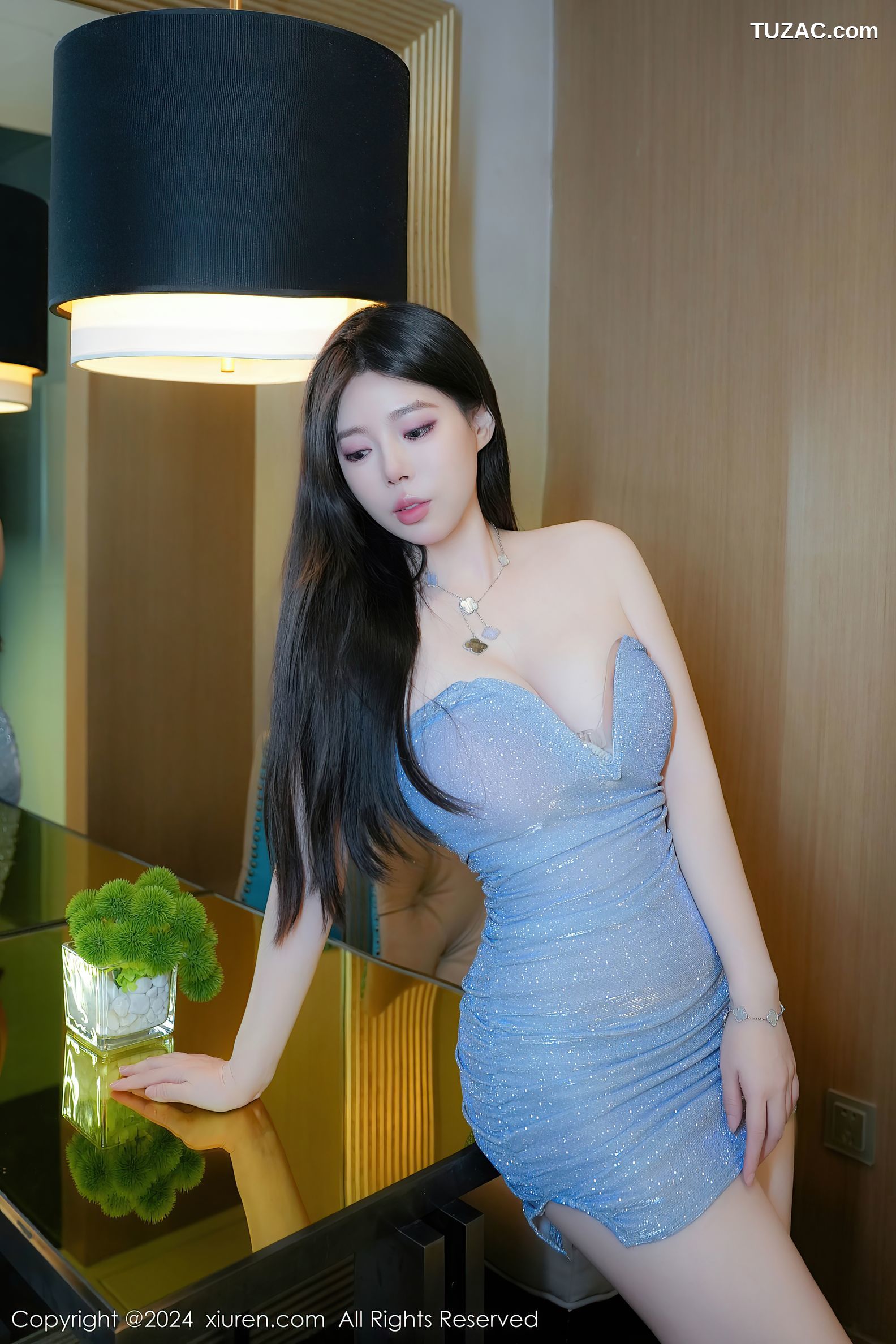 XiuRen秀人网-9060-白茹雪abby-蓝灰抹胸连衣短裙黑色丁字裤-2024.08.23