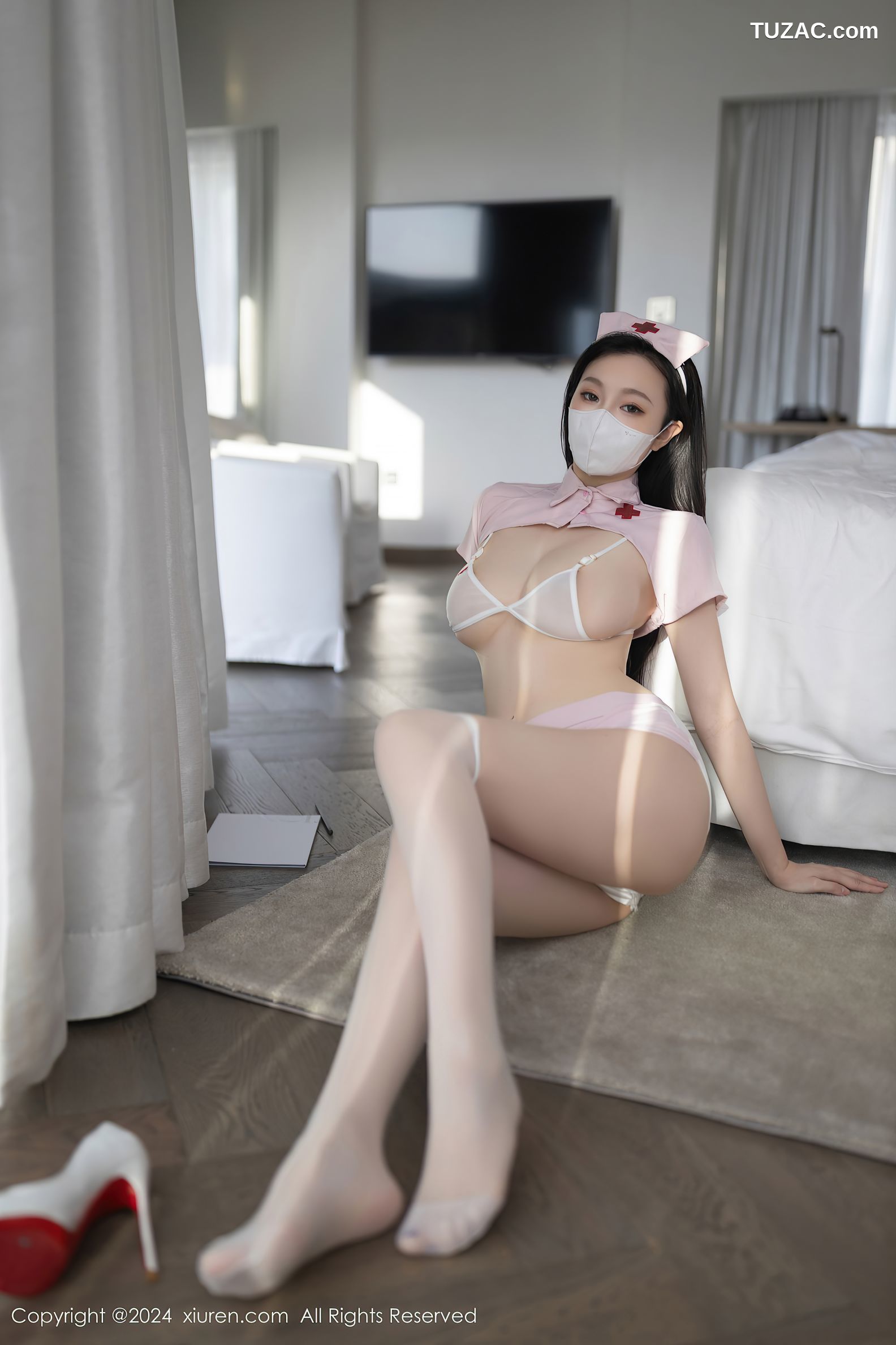 XiuRen秀人网-9075-安然anran-迪拜旅拍-粉色情趣护士服白色内衣-2024.08.27