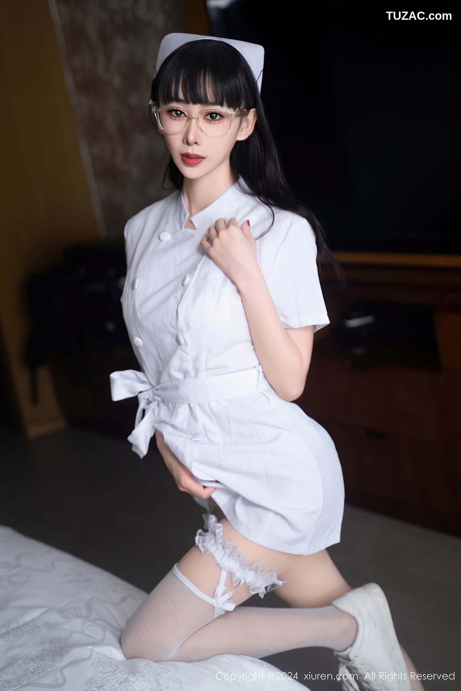 XiuRen秀人网-9077-宝宝甜-家庭医生上门服务白衣白蕾丝爆乳-2024.08.28