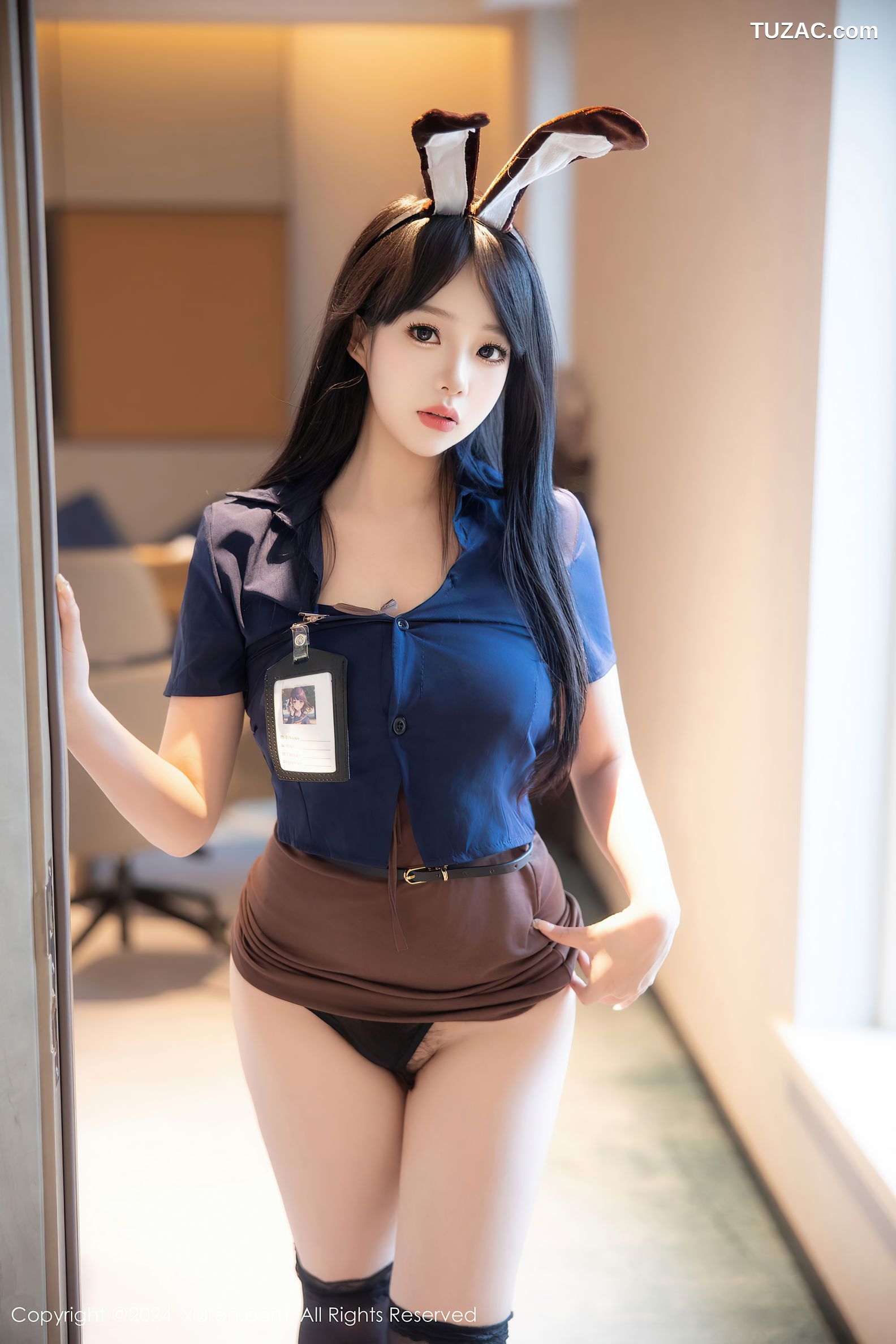 XiuRen秀人网-9083-黎秋秋-兔耳蓝衬衫棕色短裙黑丝爆乳-2024.08.29