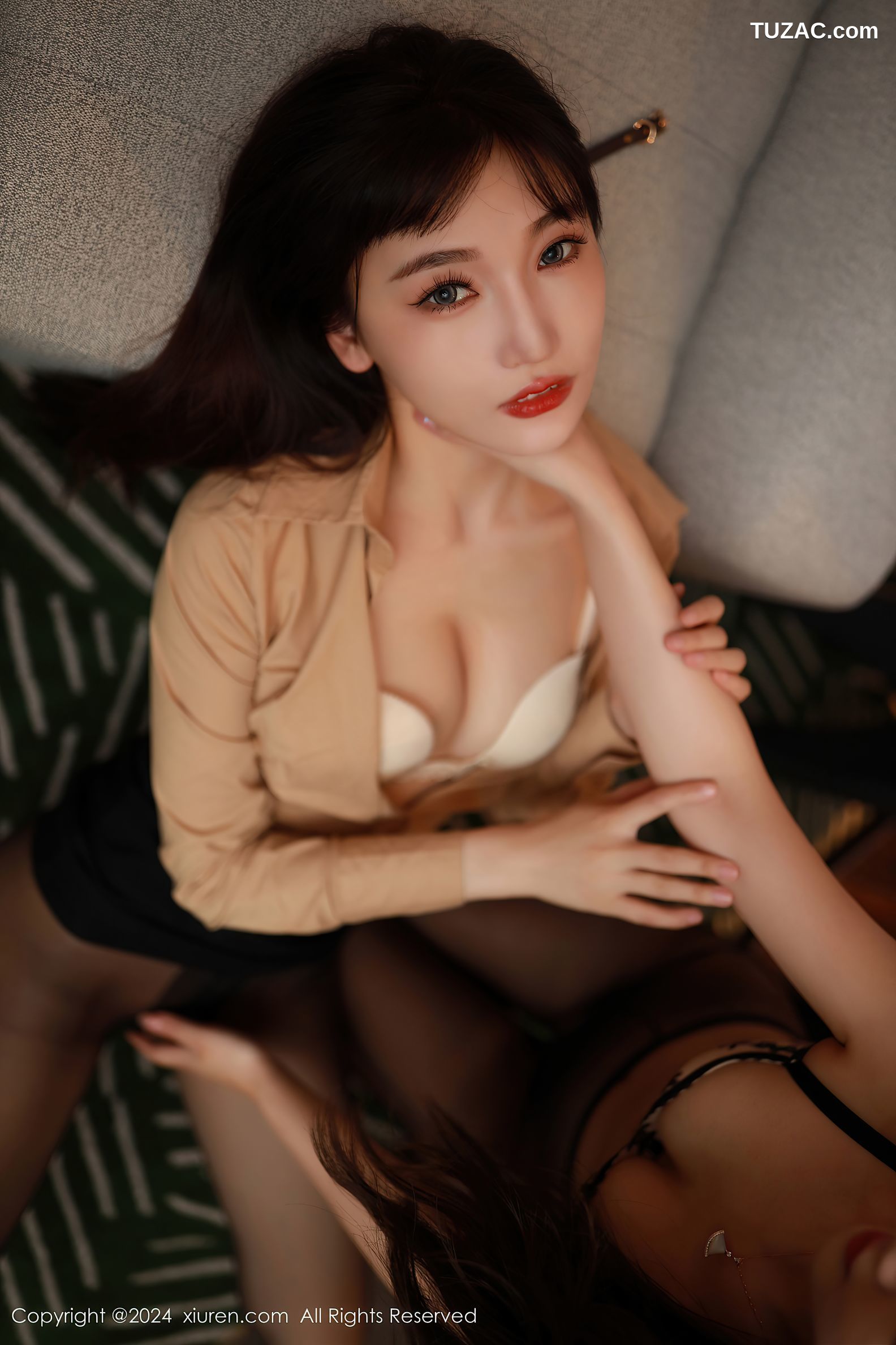 XiuRen秀人网-9088-陆萱萱-OL土黄衬衫黑短裙黑丝-2024.08.29