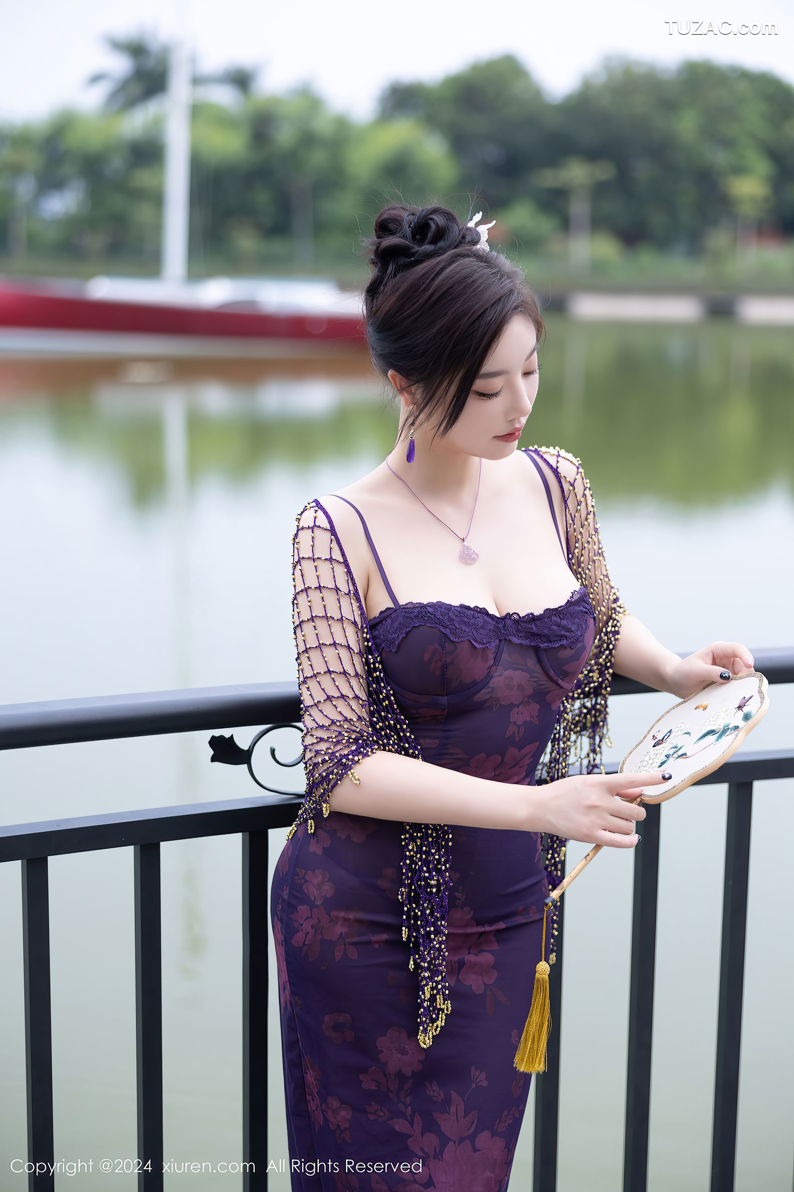 XiuRen秀人网-9092-杨晨晨Yome-紫色吊带连衣裙紫色情趣内衣-2024.08.30