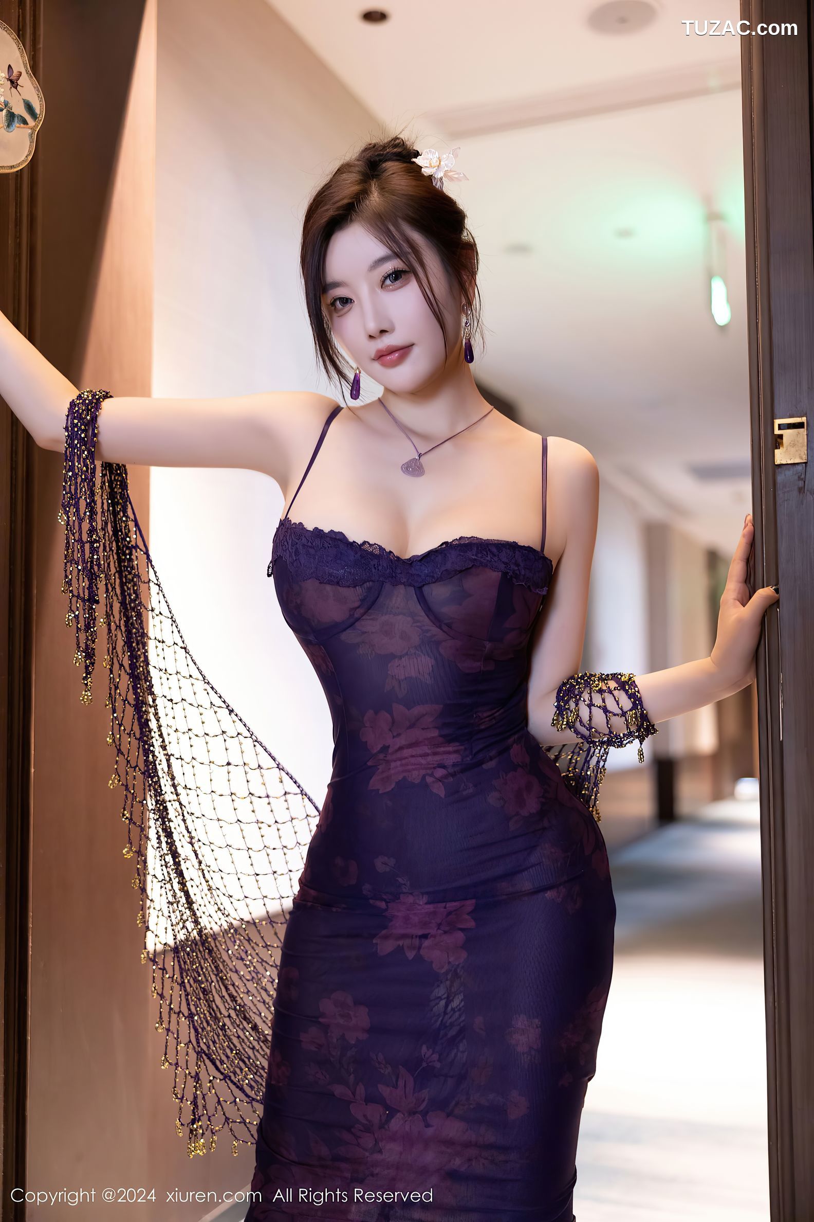 XiuRen秀人网-9092-杨晨晨Yome-紫色吊带连衣裙紫色情趣内衣-2024.08.30