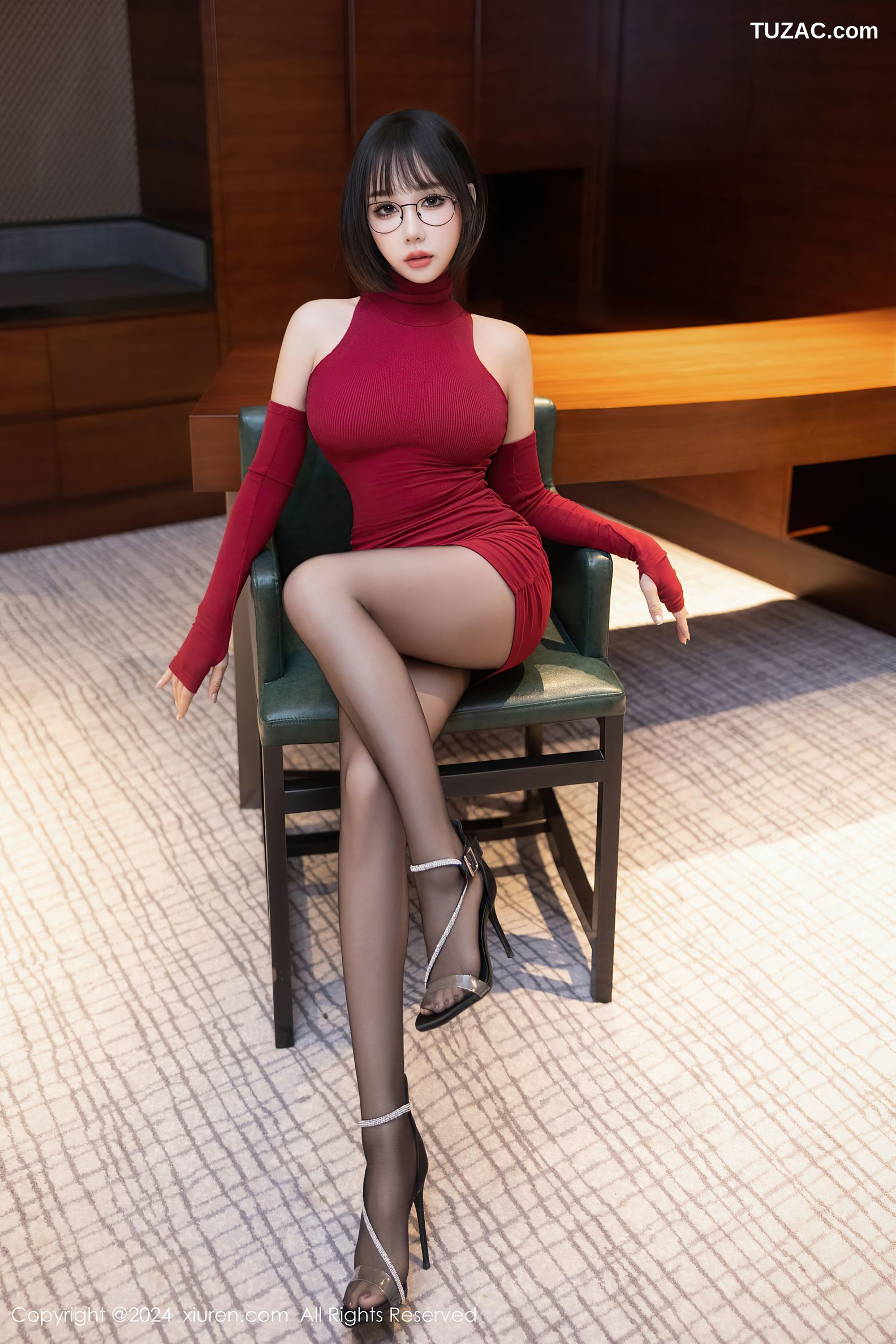 XiuRen秀人网-9096-波巧酱-红色连衣短裙黑丝爆乳-2024.09.02