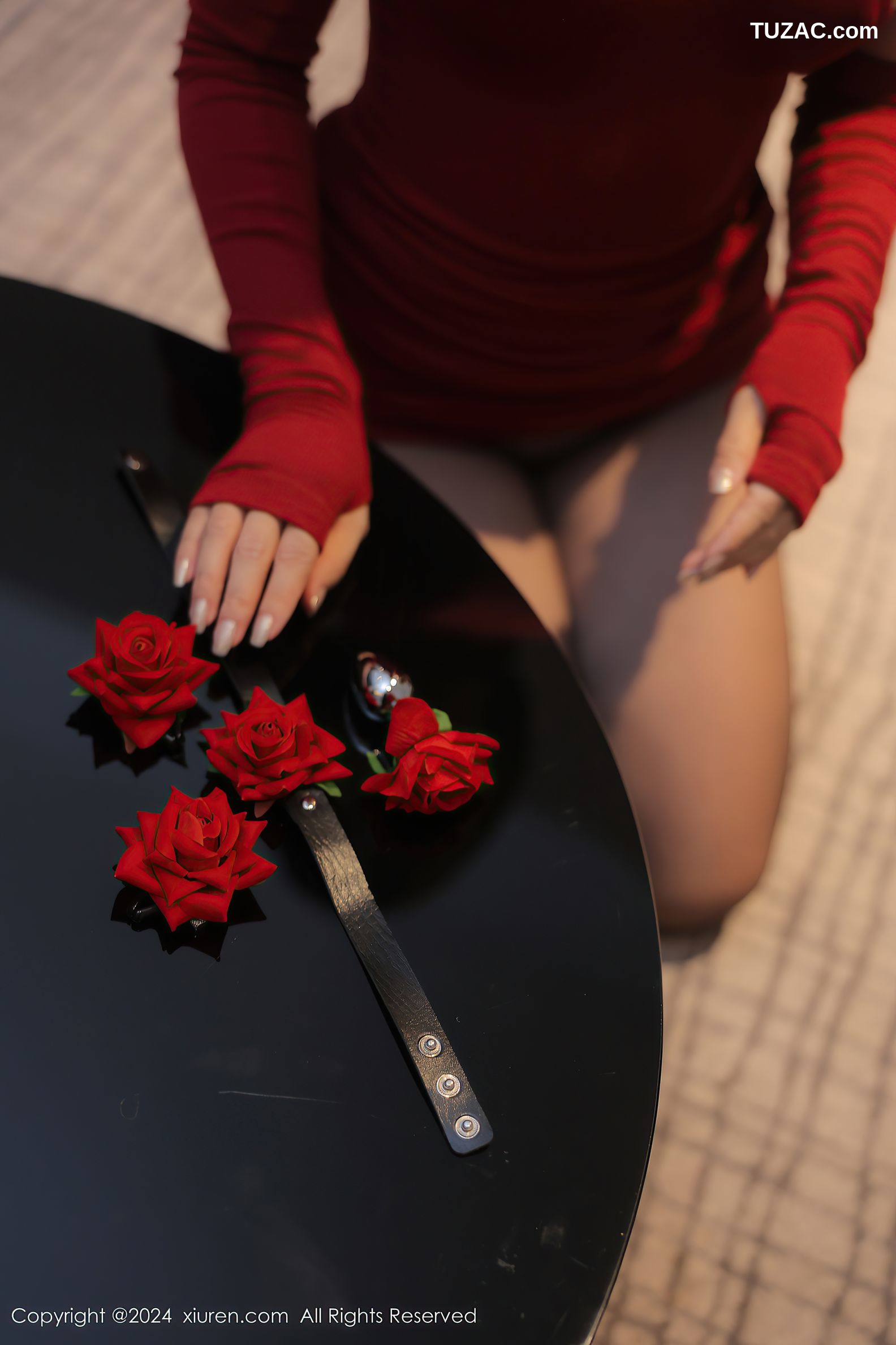 XiuRen秀人网-9096-波巧酱-红色连衣短裙黑丝爆乳-2024.09.02