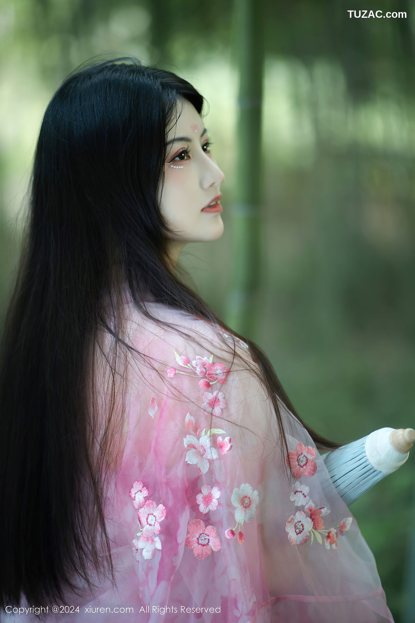 XiuRen秀人网-9100-诗诗kiki-古风粉纱户外竹林小溪真空湿身-2024.09.02