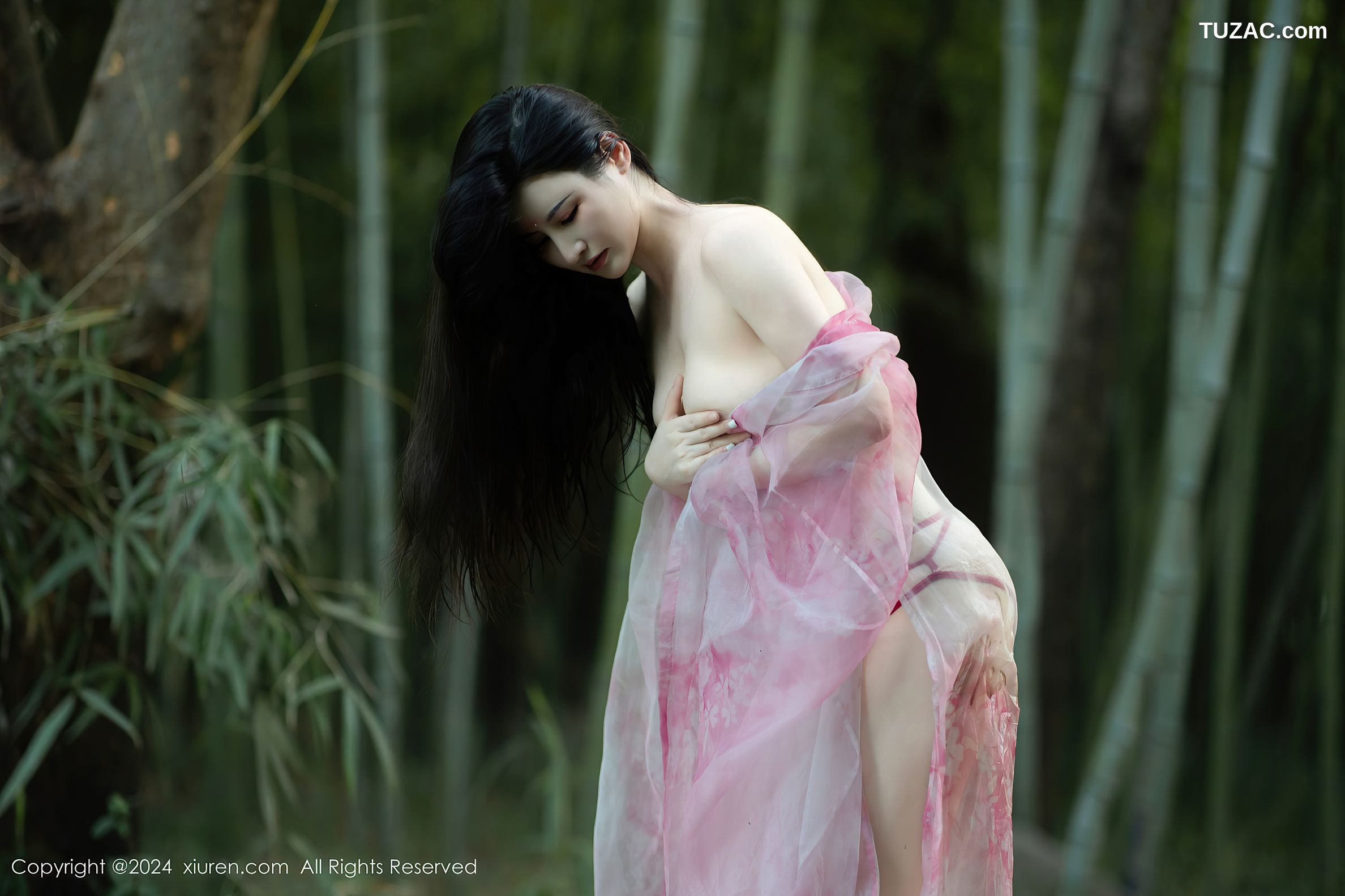 XiuRen秀人网-9100-诗诗kiki-古风粉纱户外竹林小溪真空湿身-2024.09.02
