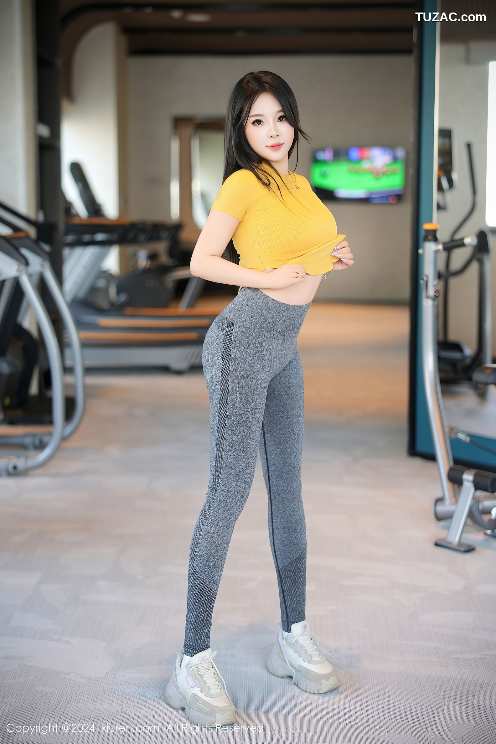 XiuRen秀人网-9117-麦田-健身美女s身材土黄T深灰瑜伽裤-2024.09.05