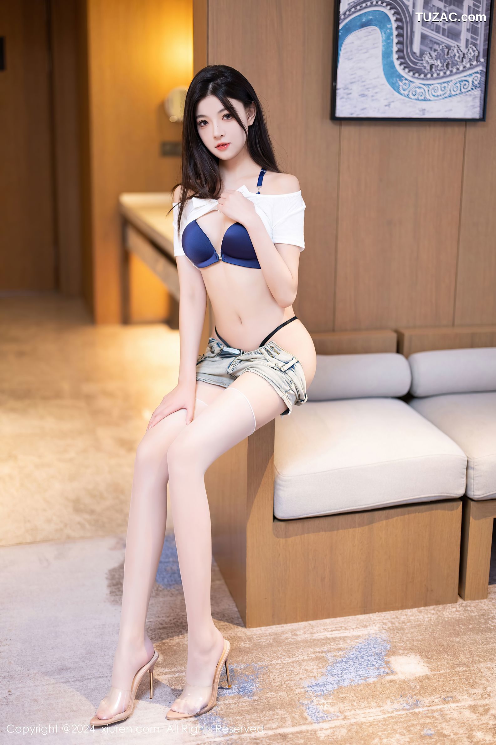 XiuRen秀人网-9141-初梦瑶-首套写真-白T超短牛仔裤美腿-2024.09.11