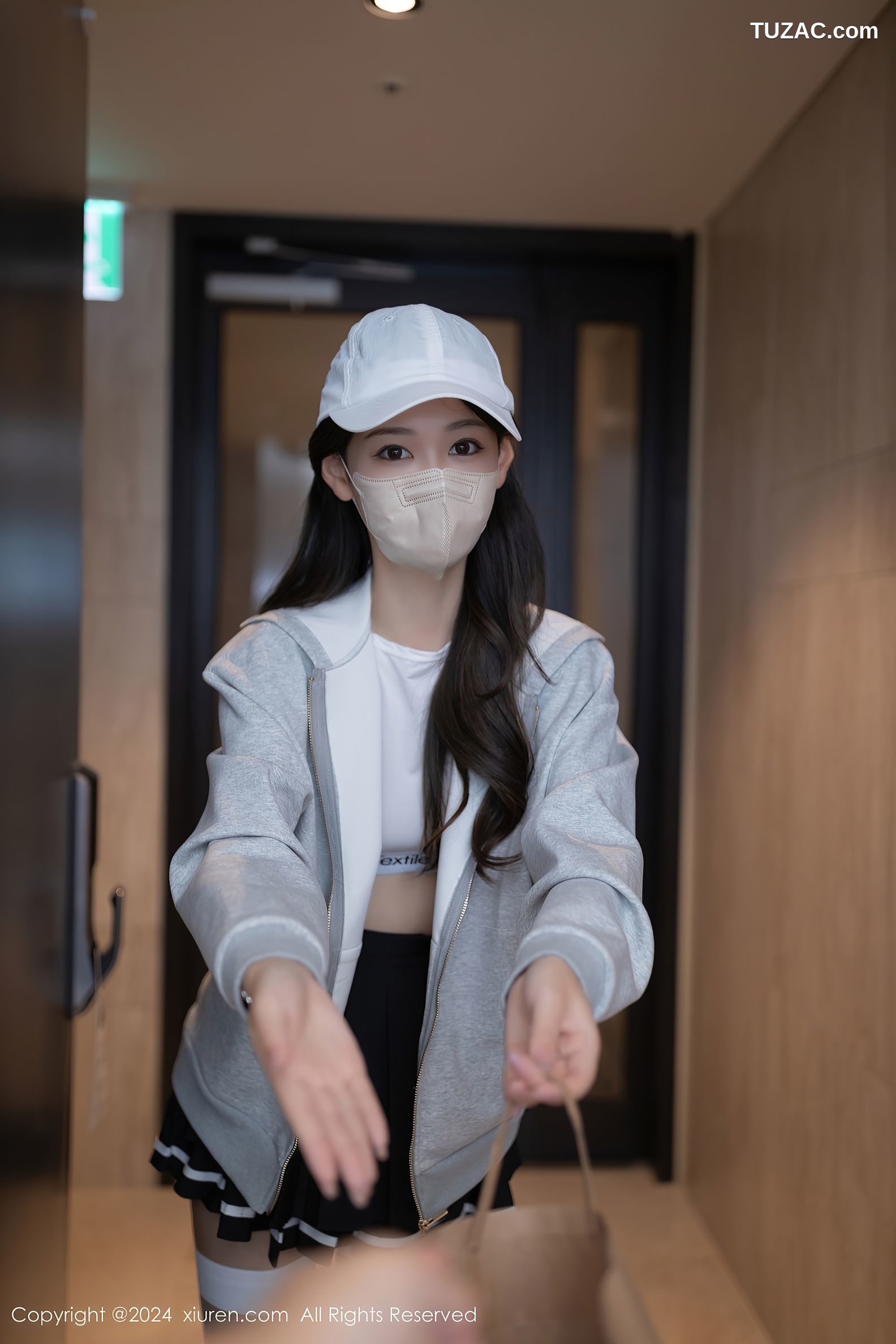 XiuRen秀人网-9196-唐安琪-外卖主题白T黑短裙-2024.09.23