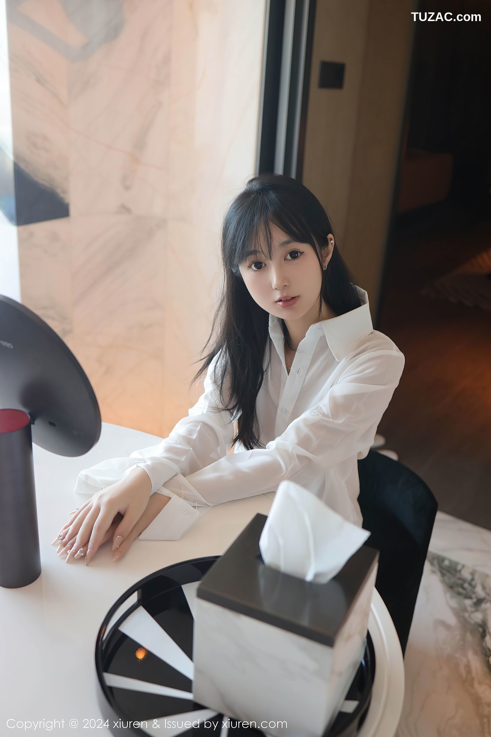 XiuRen秀人网-9251-林好好-首套写真-白色衬衣萝莉-2024.10.09