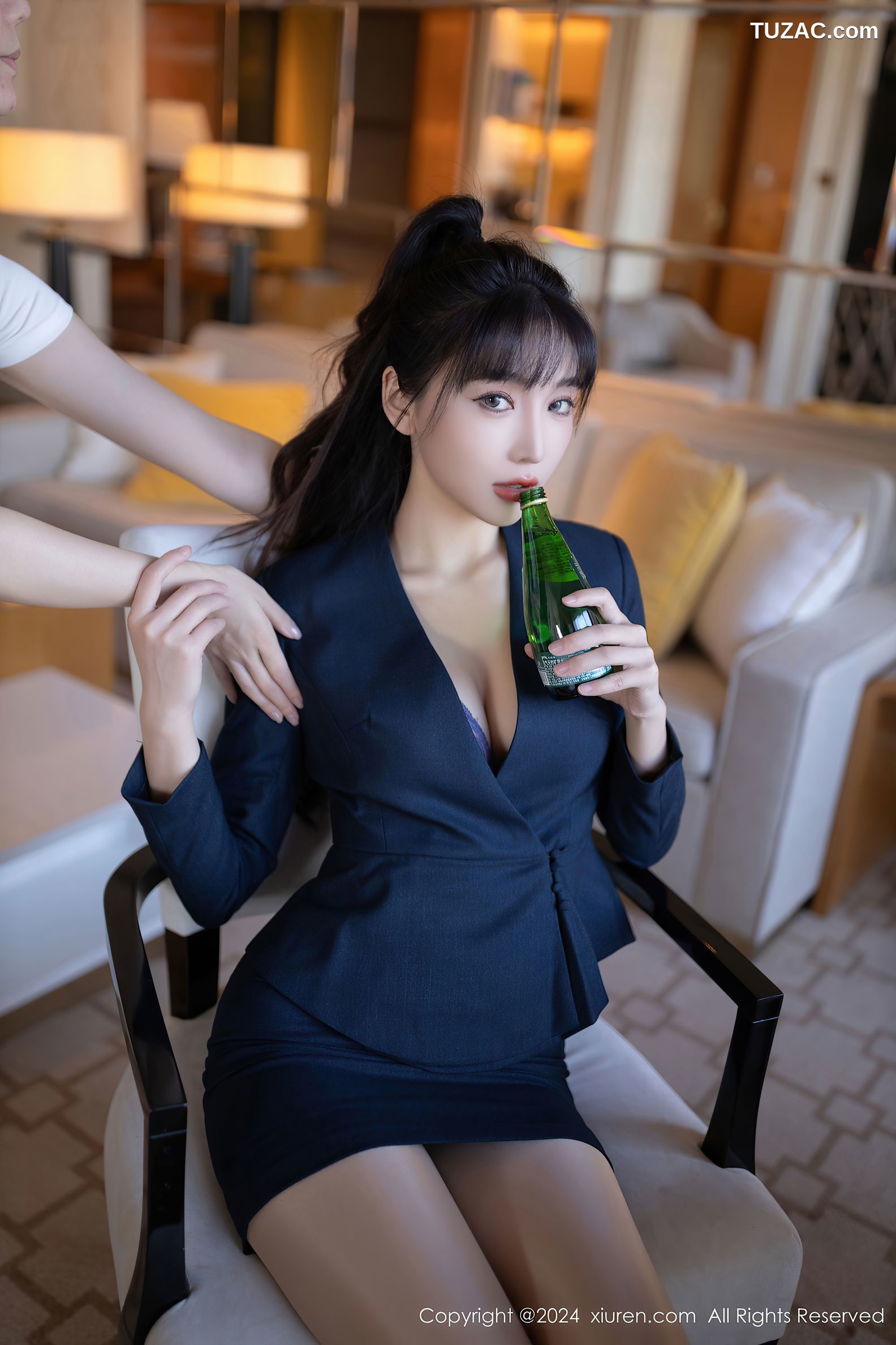 XiuRen秀人网-9263-陆萱萱-OL深蓝裙装蓝色内衣肉丝-2024.10.10