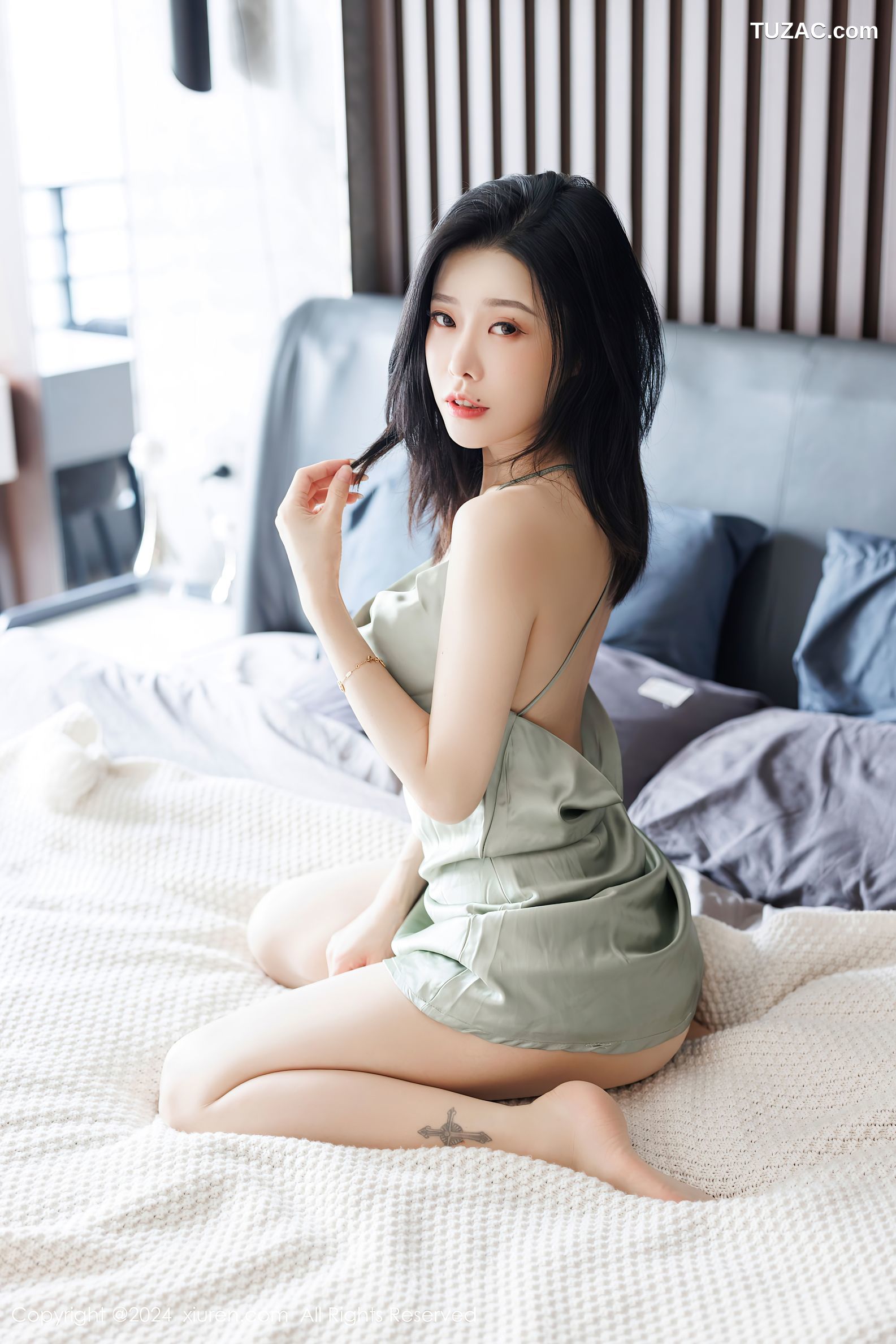 XiuRen秀人网-9264-luvian本能-浅绿色吊带睡衣-红色内衣-2024.10.11