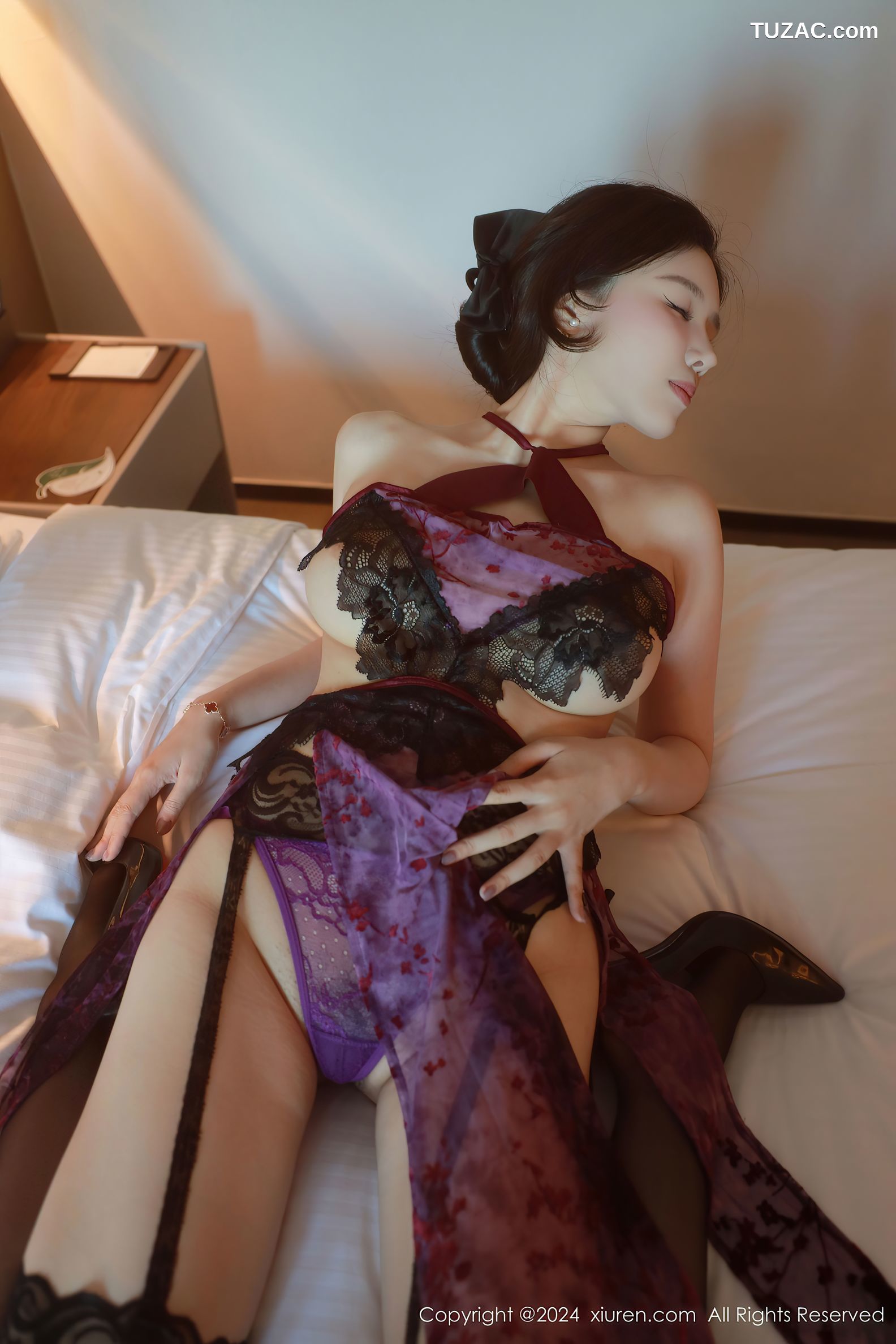 XiuRen秀人网-9292-唐翩翩-紫纱黑蕾丝情趣内衣黑丝-2024.10.16