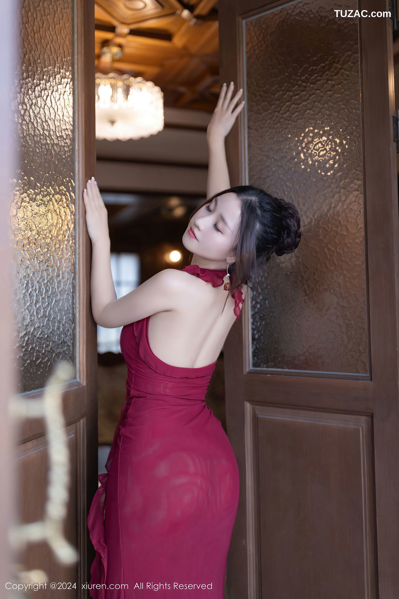 XiuRen秀人网-9297-杏子Yada-红色礼服裙钻石乳贴爆乳‘-2024.10.16