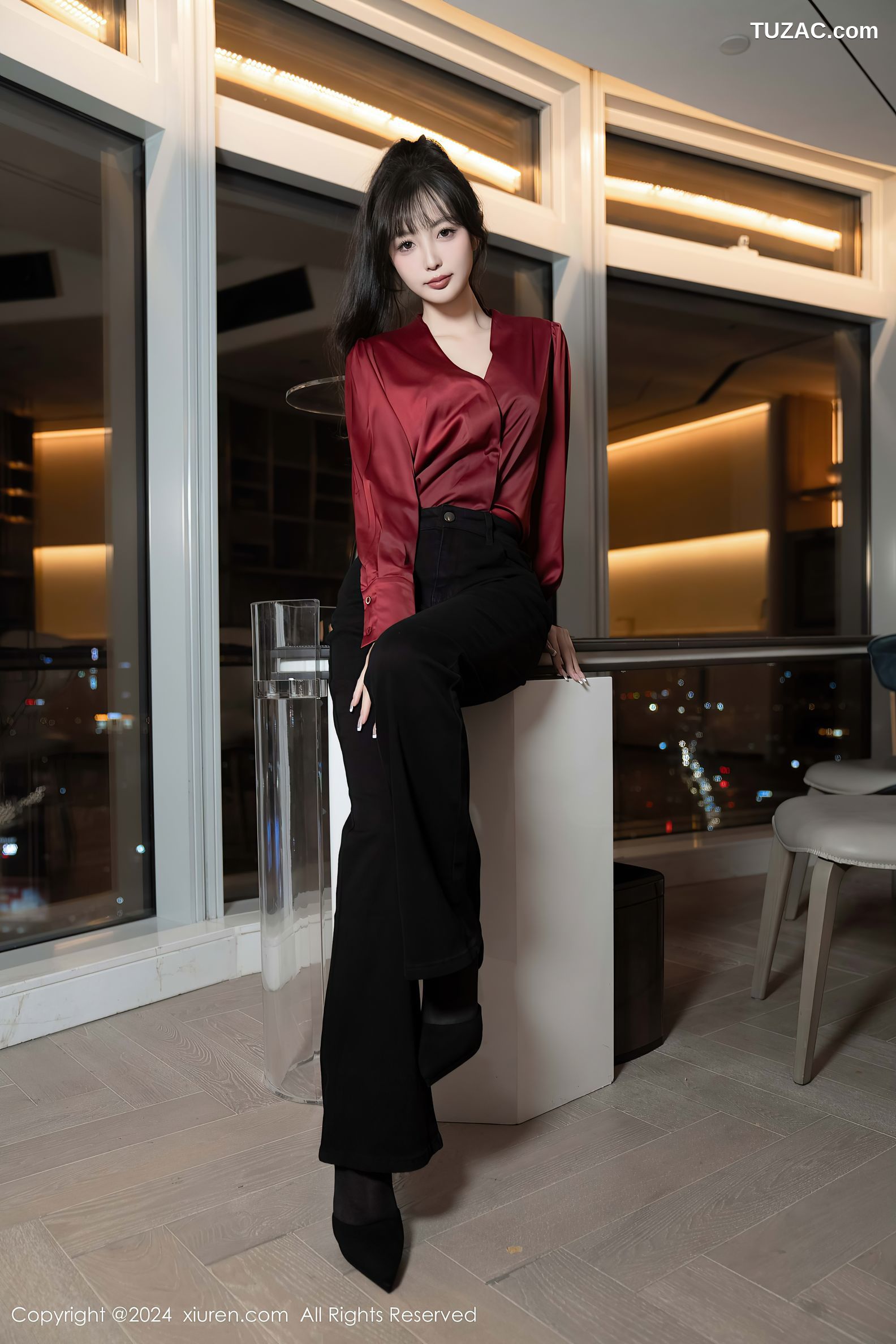 XiuRen秀人网-9299-林星阑-红衫黑色长裤黑色蕾丝内衣黑丝-2024.10.16