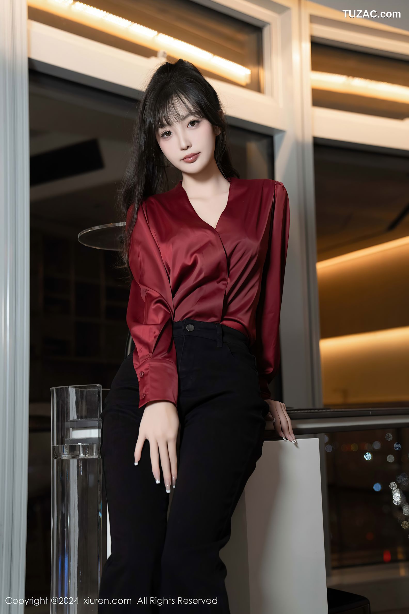 XiuRen秀人网-9299-林星阑-红衫黑色长裤黑色蕾丝内衣黑丝-2024.10.16