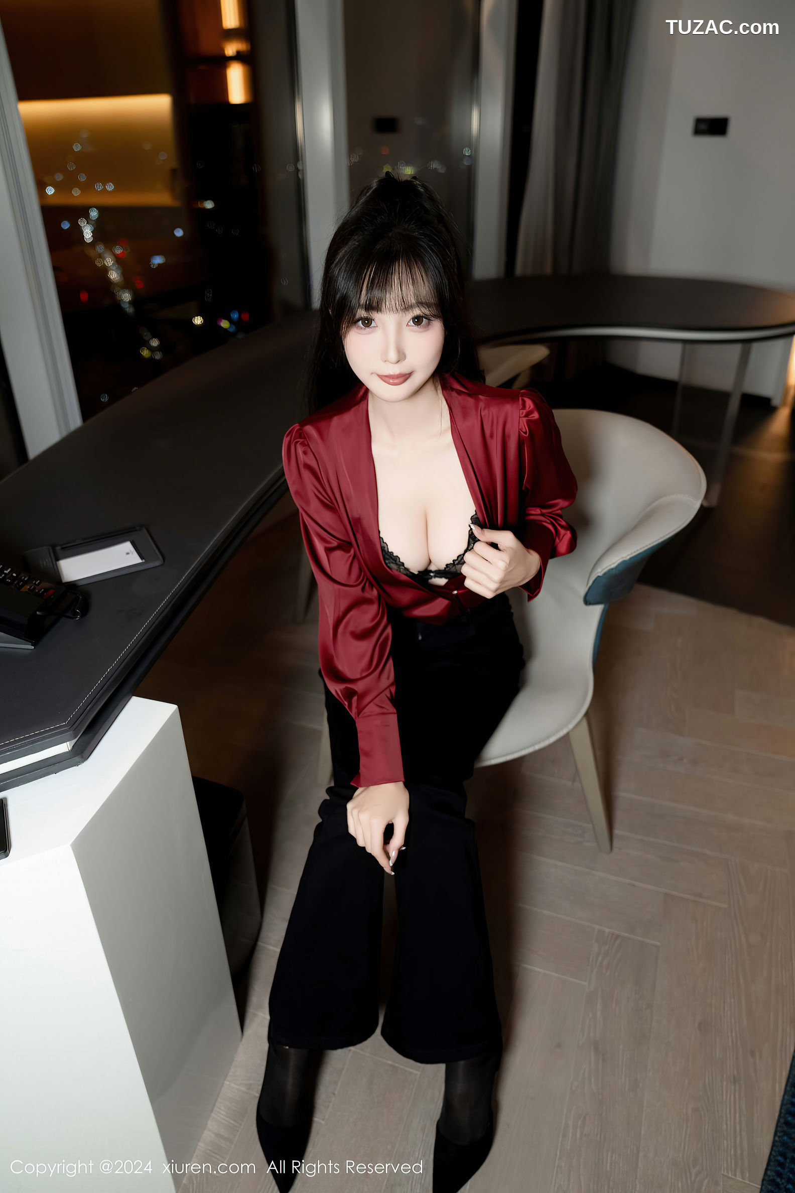 XiuRen秀人网-9299-林星阑-红衫黑色长裤黑色蕾丝内衣黑丝-2024.10.16