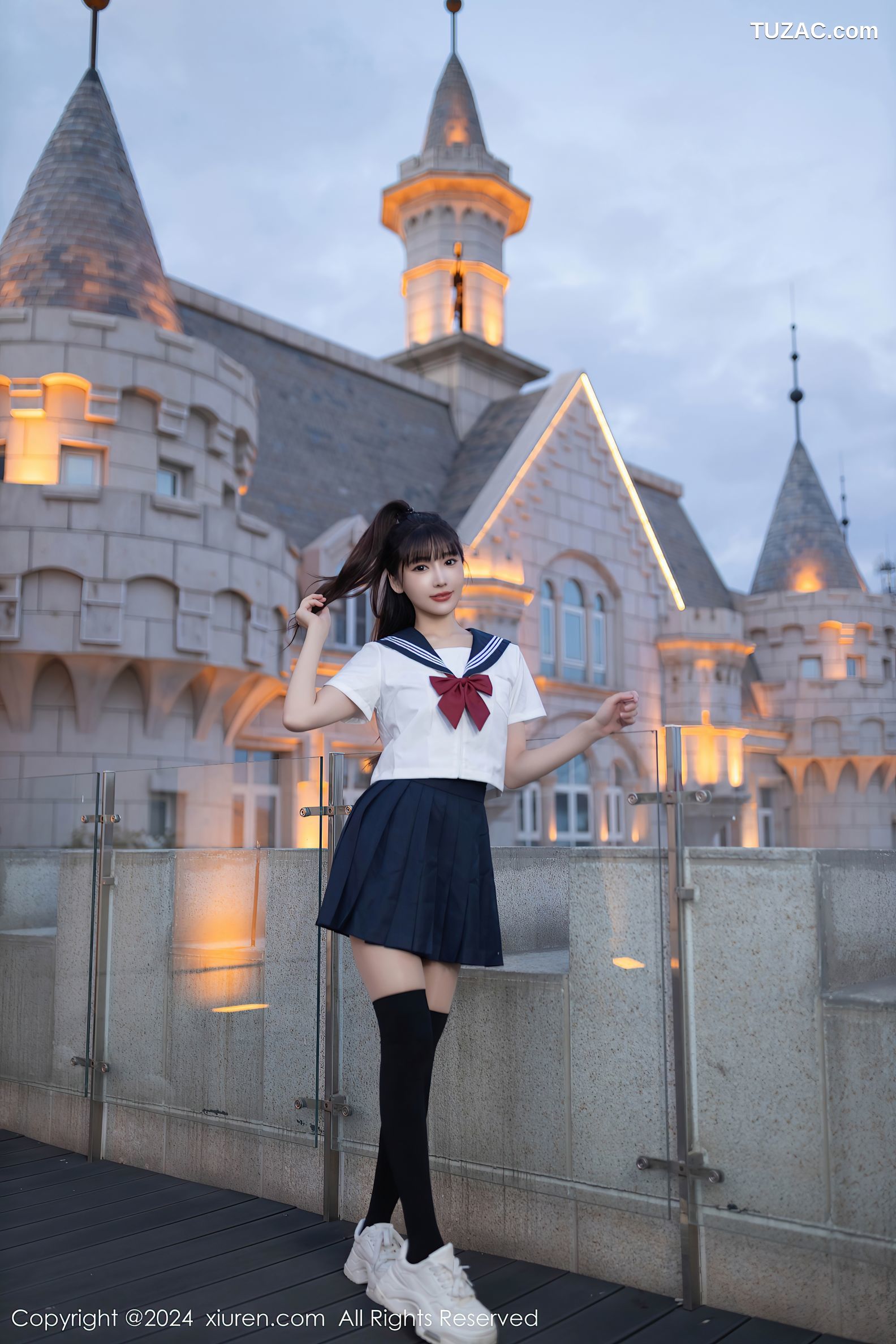 XiuRen秀人网-9305-陆萱萱-学生装水手服深蓝短裙浴室湿身-2024.10.17