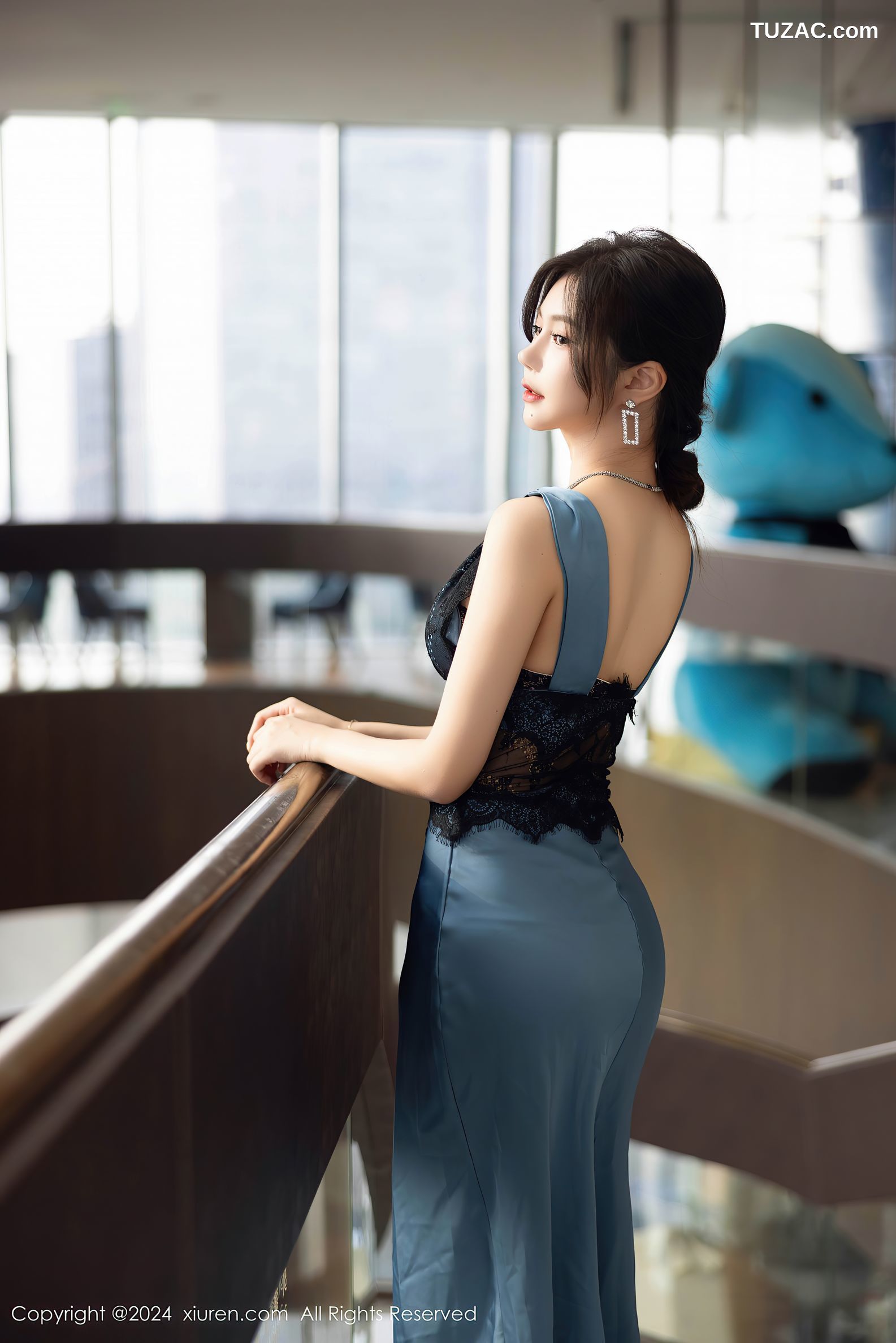 XiuRen秀人网-9310-绮里嘉ula-黑蕾丝衫蓝裙浴室玉体诱惑-2024.10.18