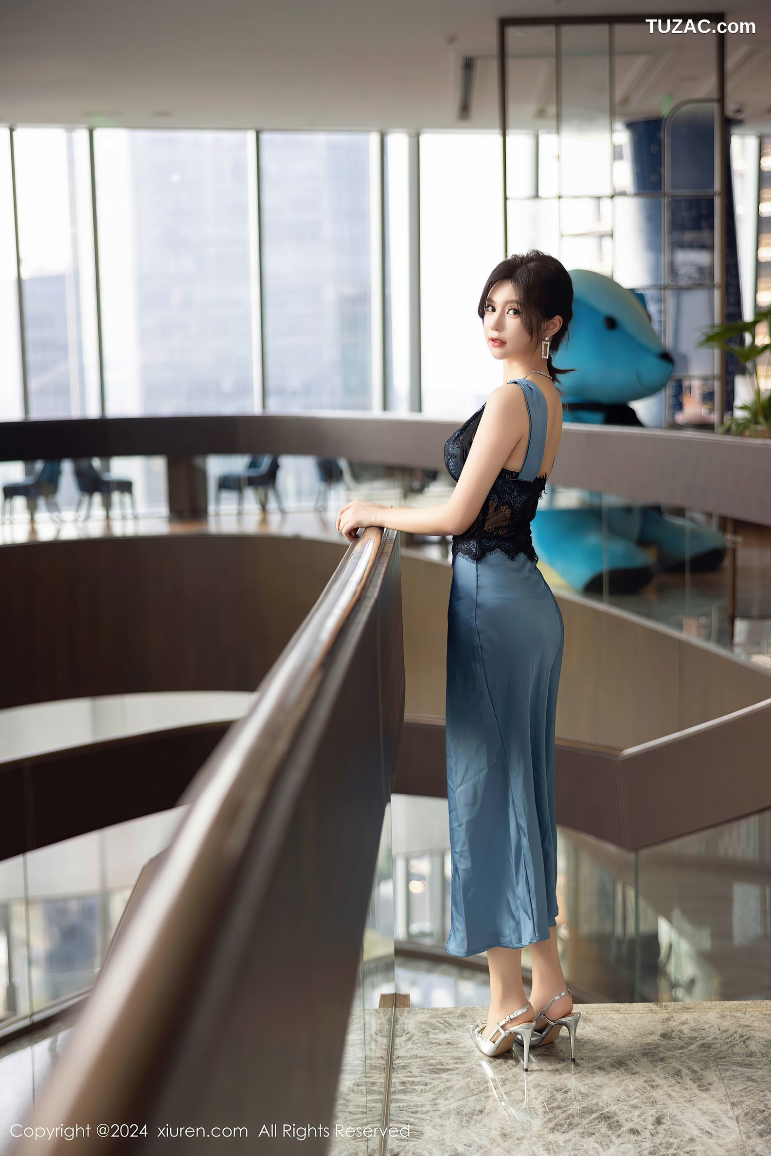 XiuRen秀人网-9310-绮里嘉ula-黑蕾丝衫蓝裙浴室玉体诱惑-2024.10.18