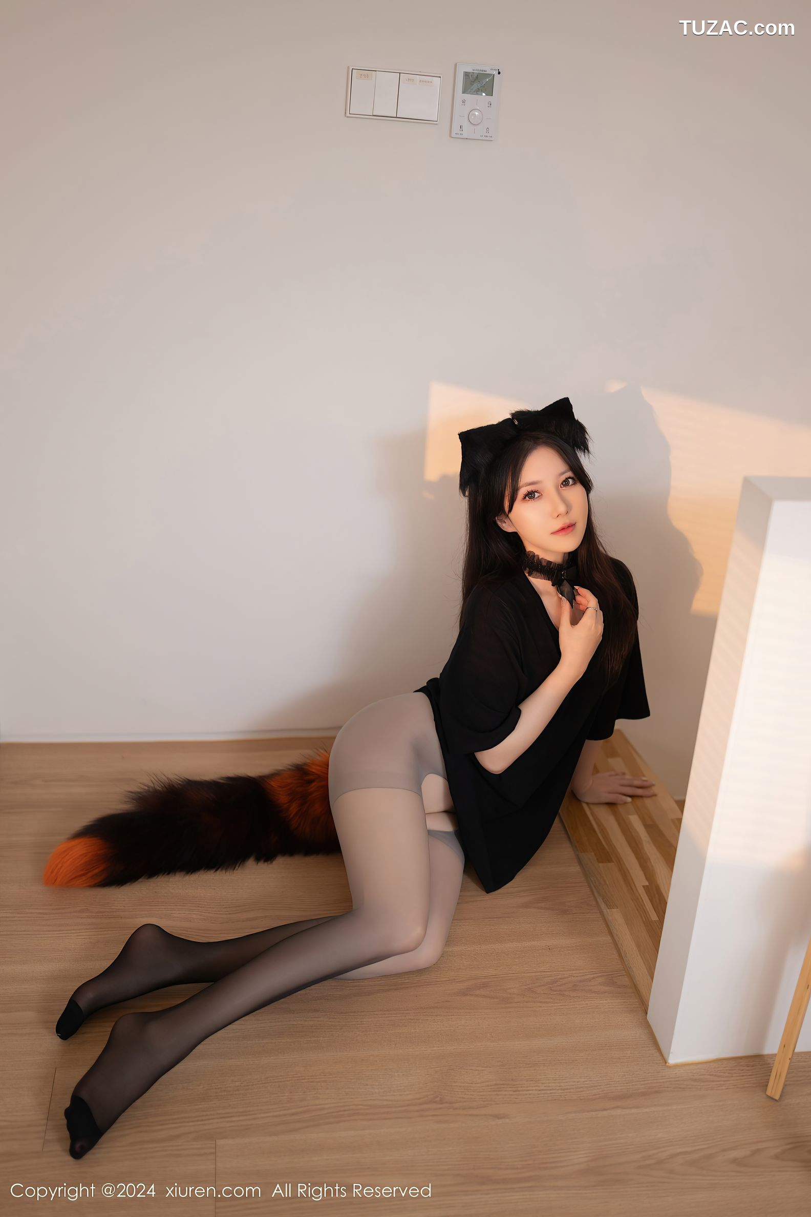 XiuRen秀人网-9314-鱼子酱Fish-黑衣小野猫乳贴爆乳-2024.10.18