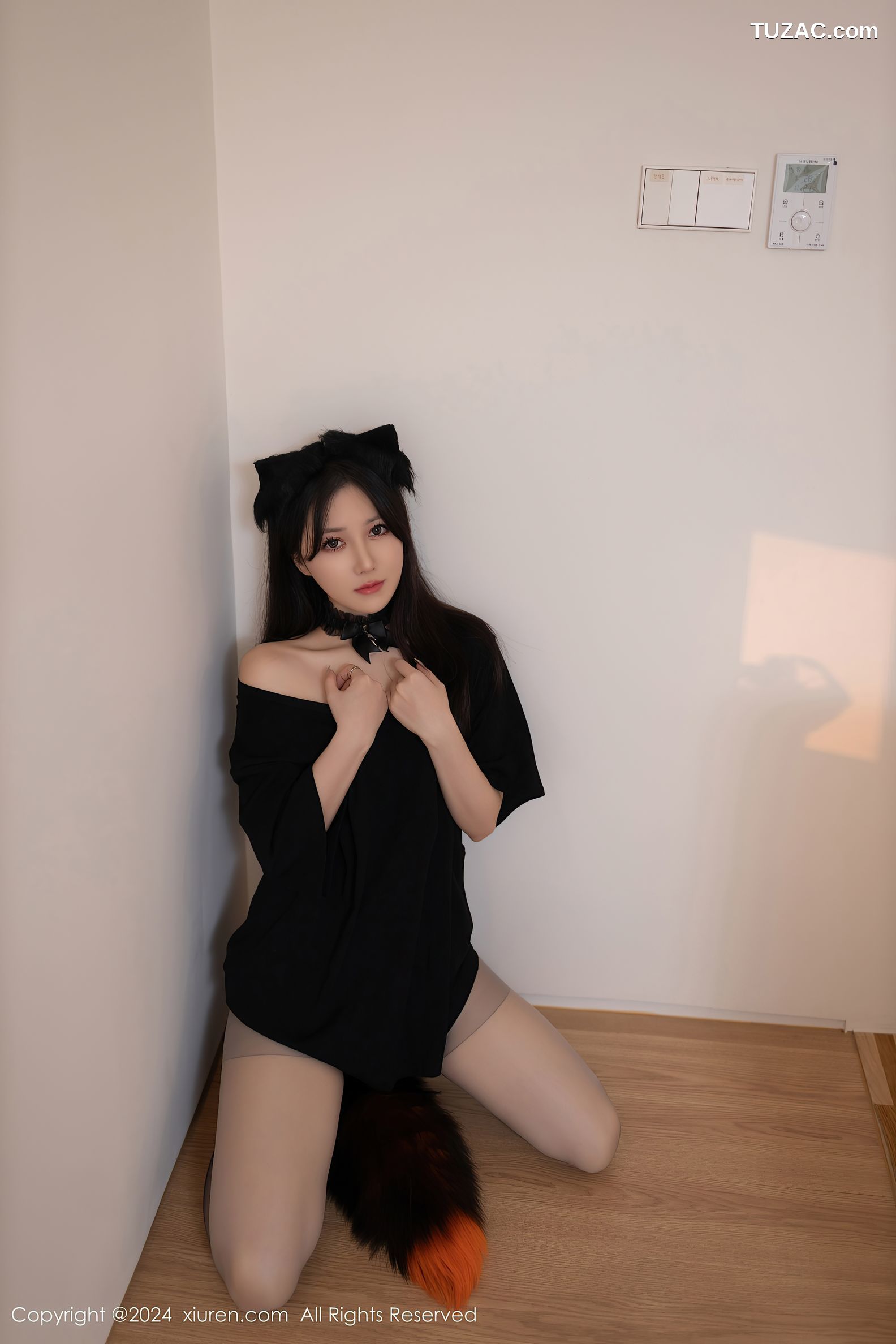 XiuRen秀人网-9314-鱼子酱Fish-黑衣小野猫乳贴爆乳-2024.10.18