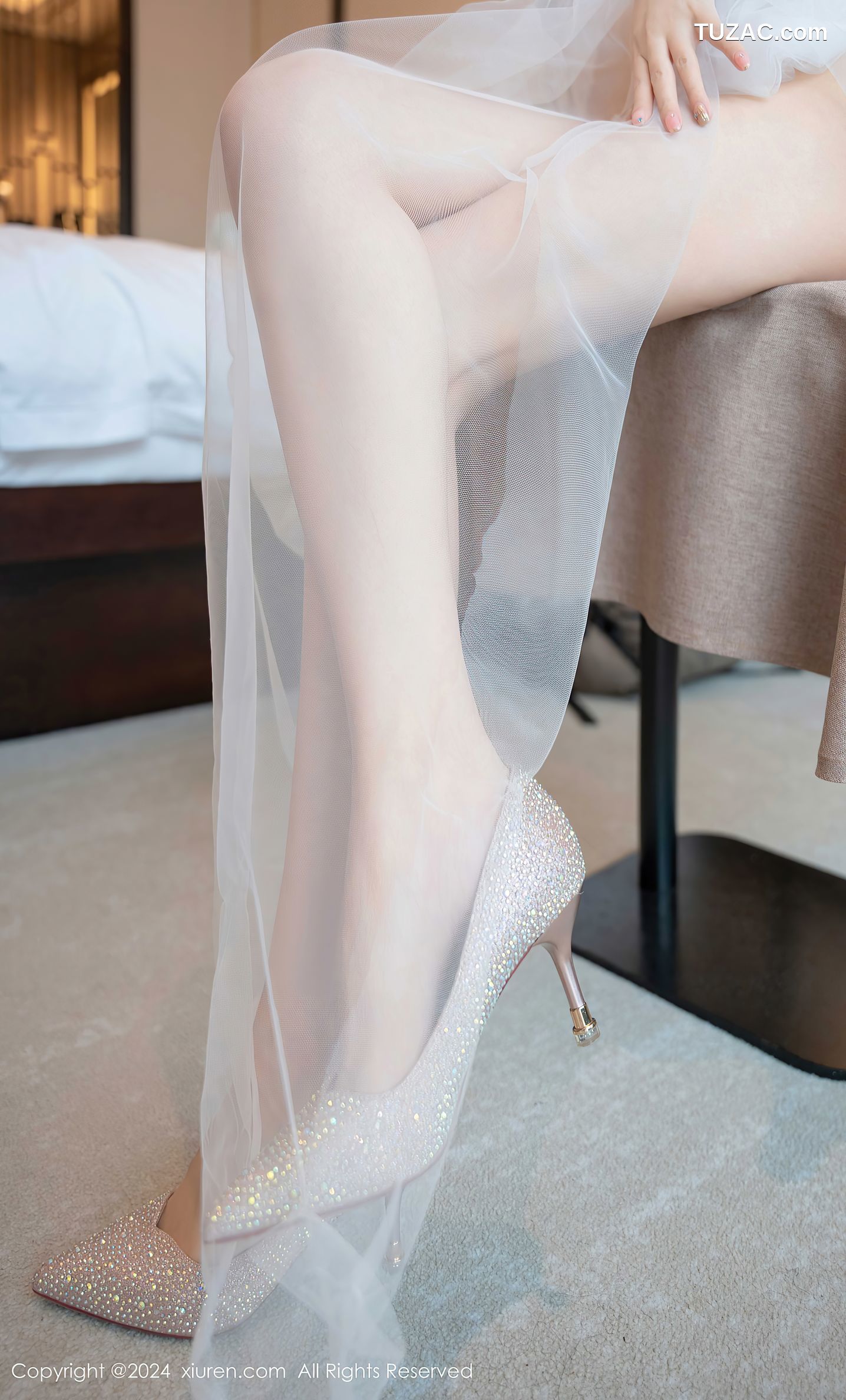 XiuRen秀人网-9318-白芷yy-白纱透视玉体诱惑-2024.10.21