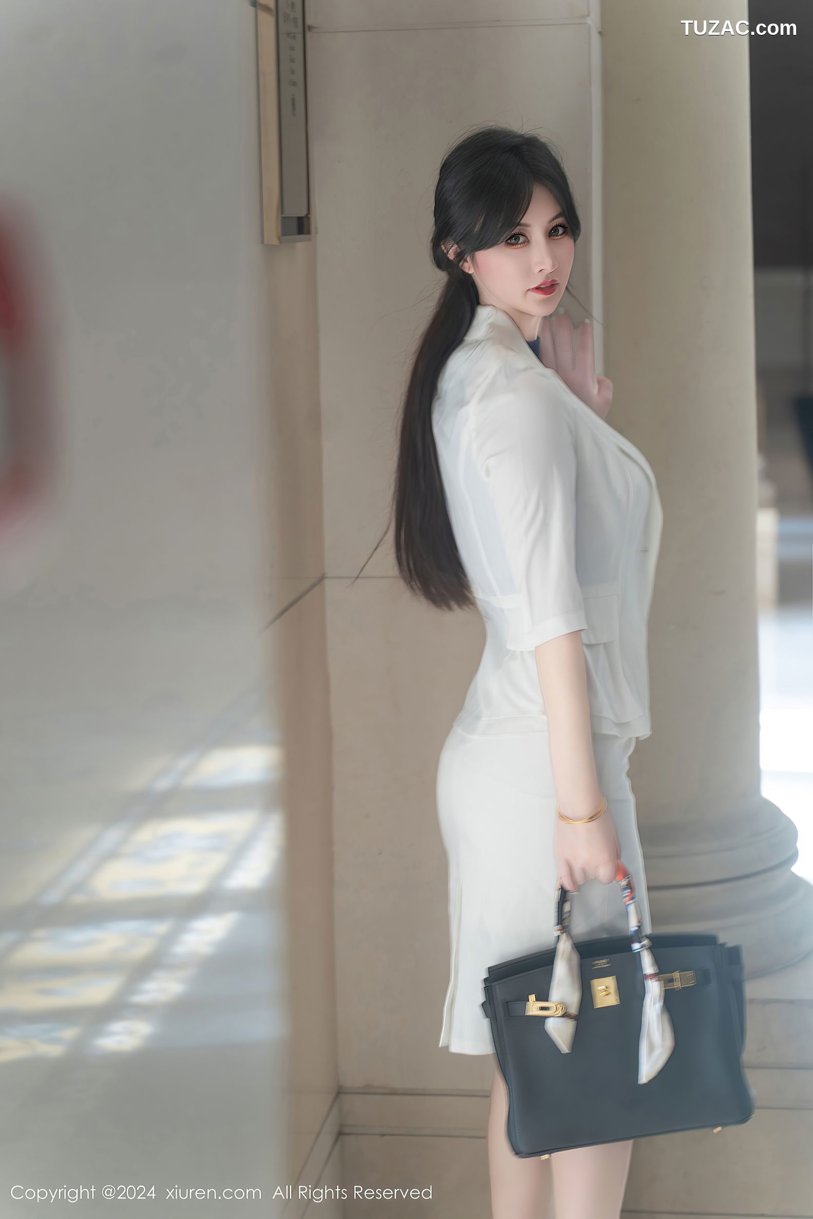 XiuRen秀人网-9319-诗诗kiki-OL白色裙装红色内衣肉丝-2024.10.21