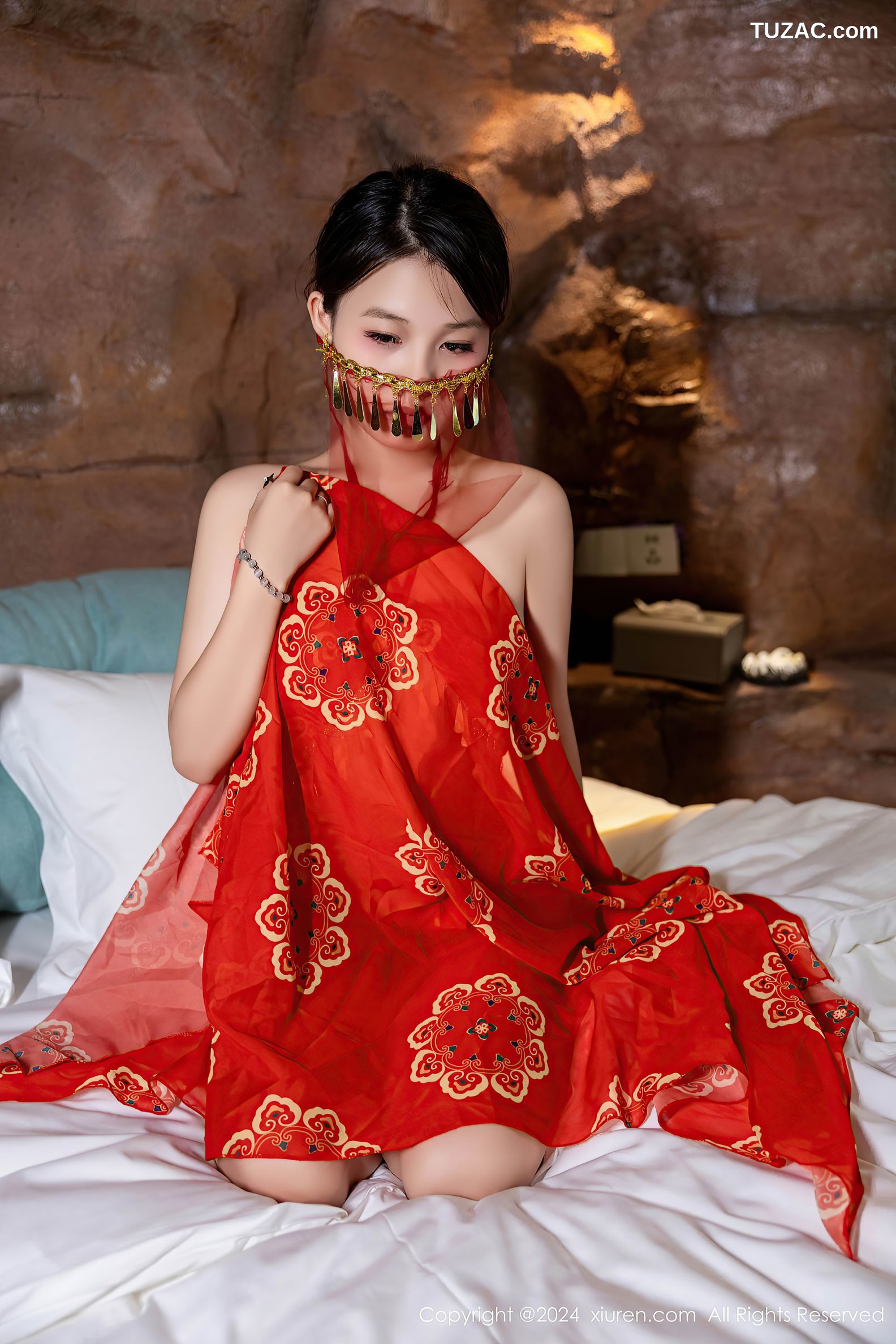 XiuRen秀人网-9323-吴婷婉-红色民族服饰爆乳-2024.10.22