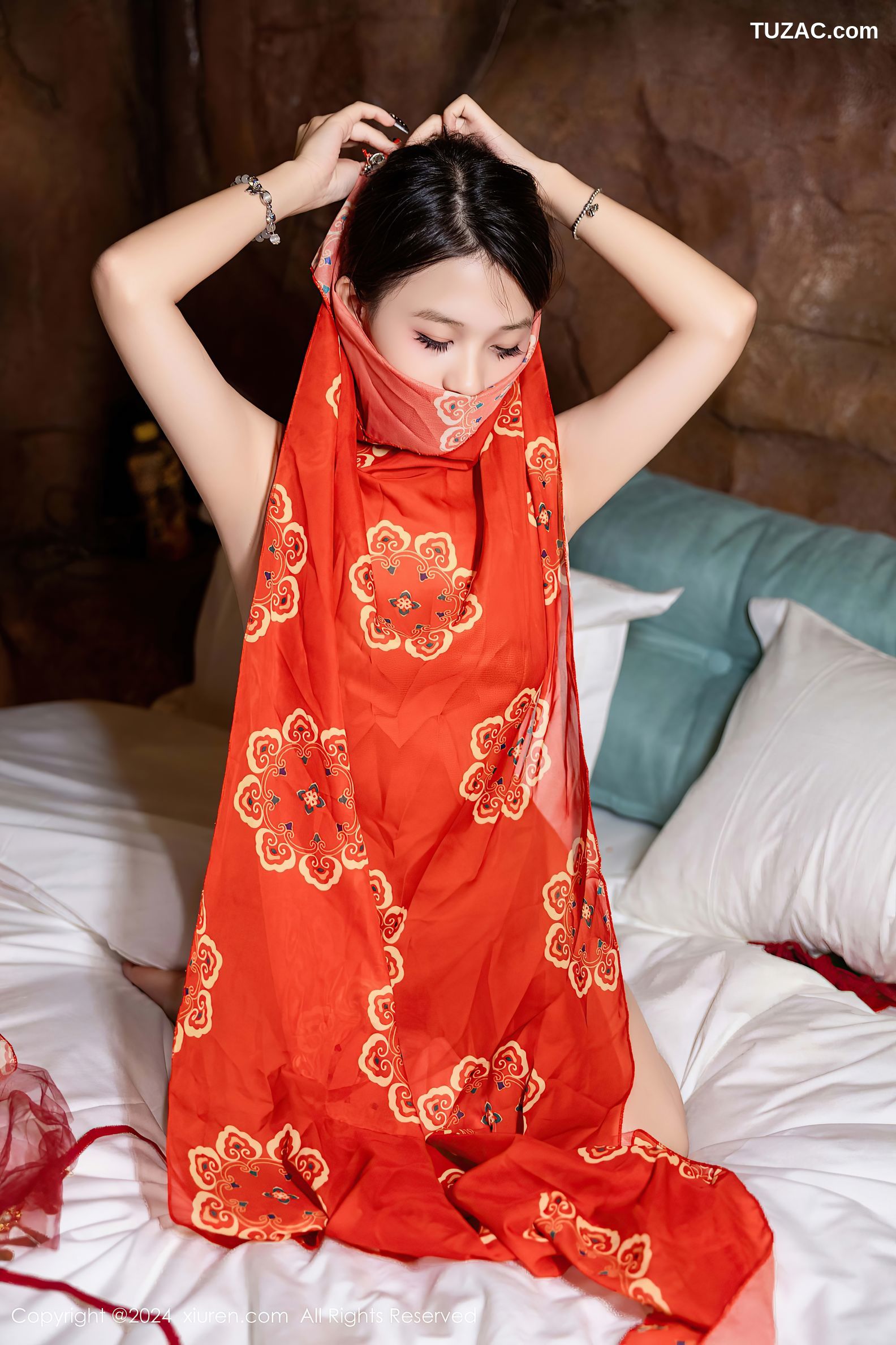 XiuRen秀人网-9323-吴婷婉-红色民族服饰爆乳-2024.10.22