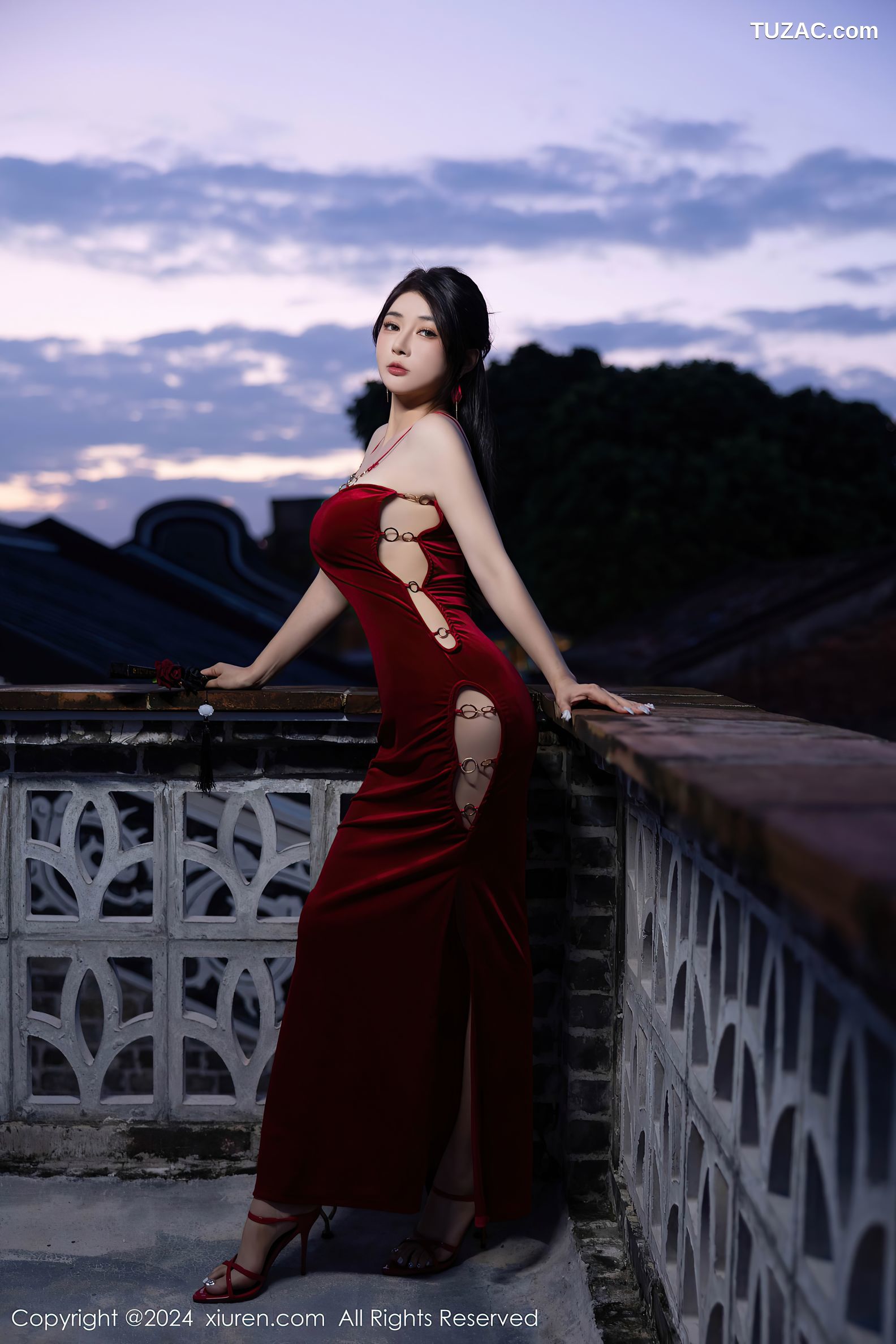 XiuRen秀人网-9327-凯竹Quinn-红色吊带长裙红蕾丝内衣-2024.10.22