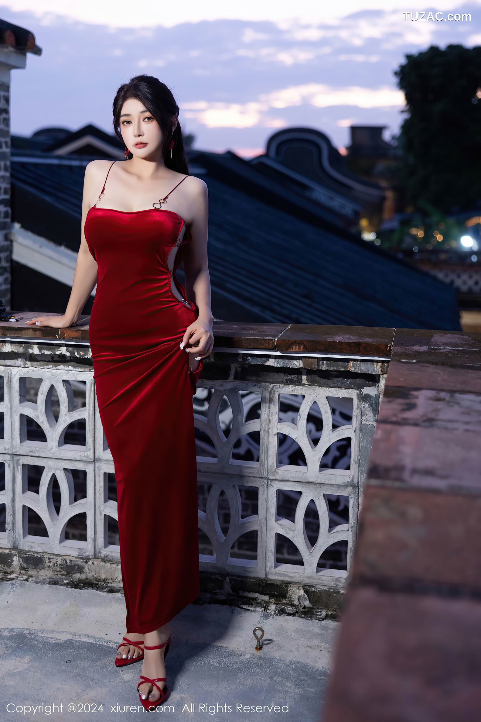 XiuRen秀人网-9327-凯竹Quinn-红色吊带长裙红蕾丝内衣-2024.10.22