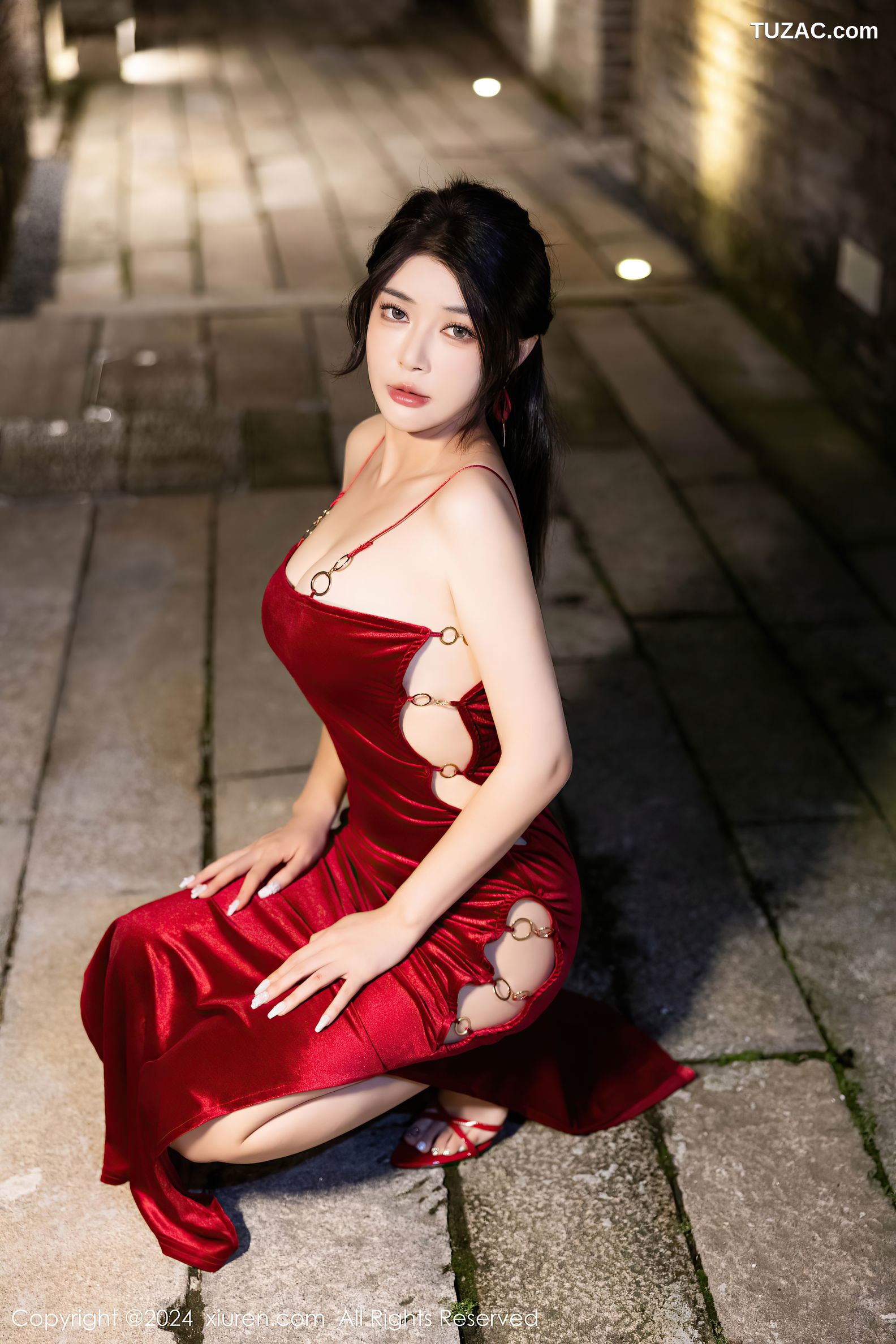 XiuRen秀人网-9327-凯竹Quinn-红色吊带长裙红蕾丝内衣-2024.10.22