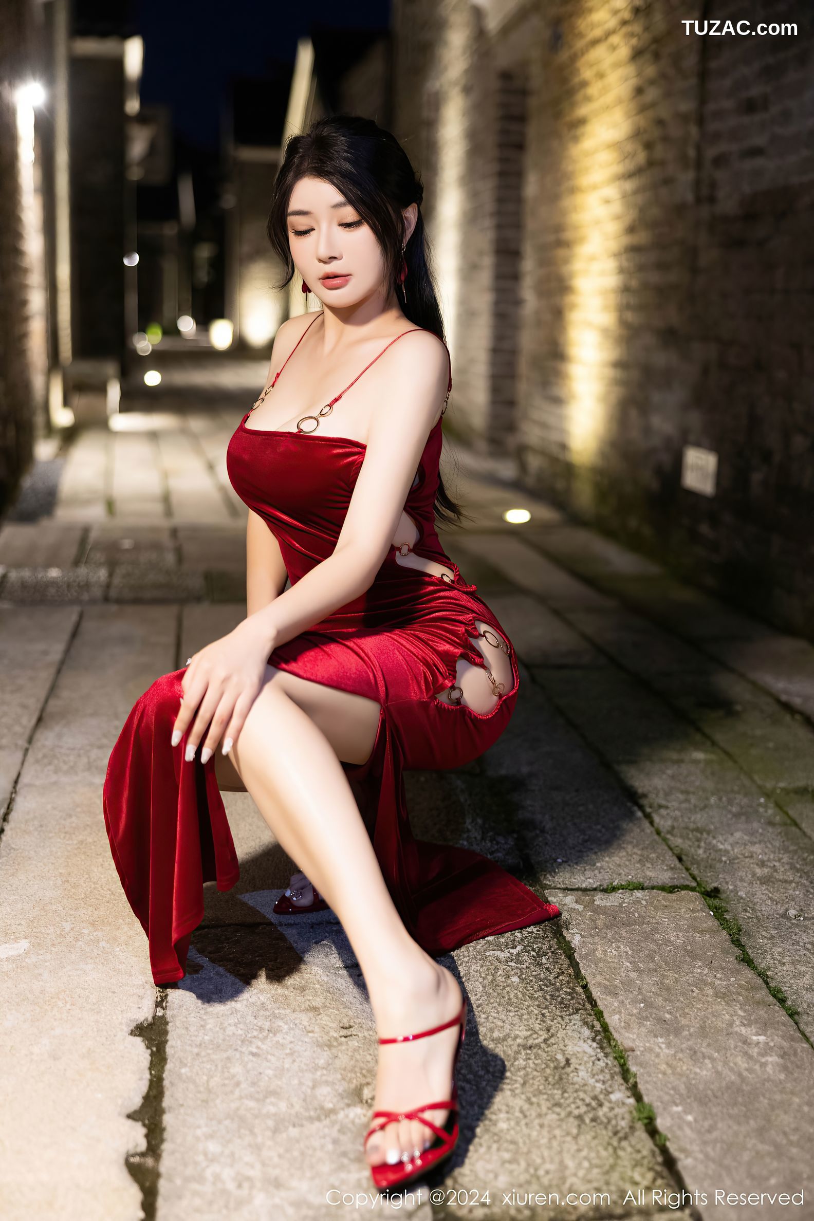 XiuRen秀人网-9327-凯竹Quinn-红色吊带长裙红蕾丝内衣-2024.10.22