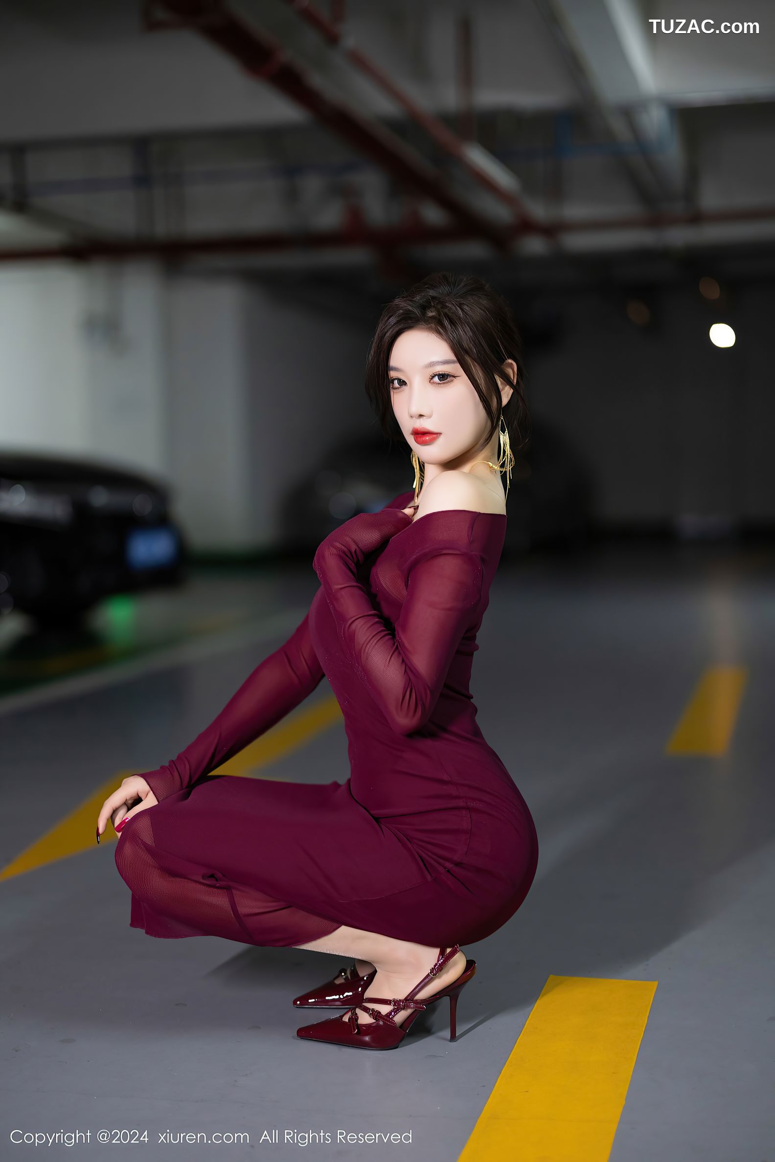 XiuRen秀人网-9348-杨晨晨Yome-香肩酒红美裙红蕾丝内衣-2024.10.25