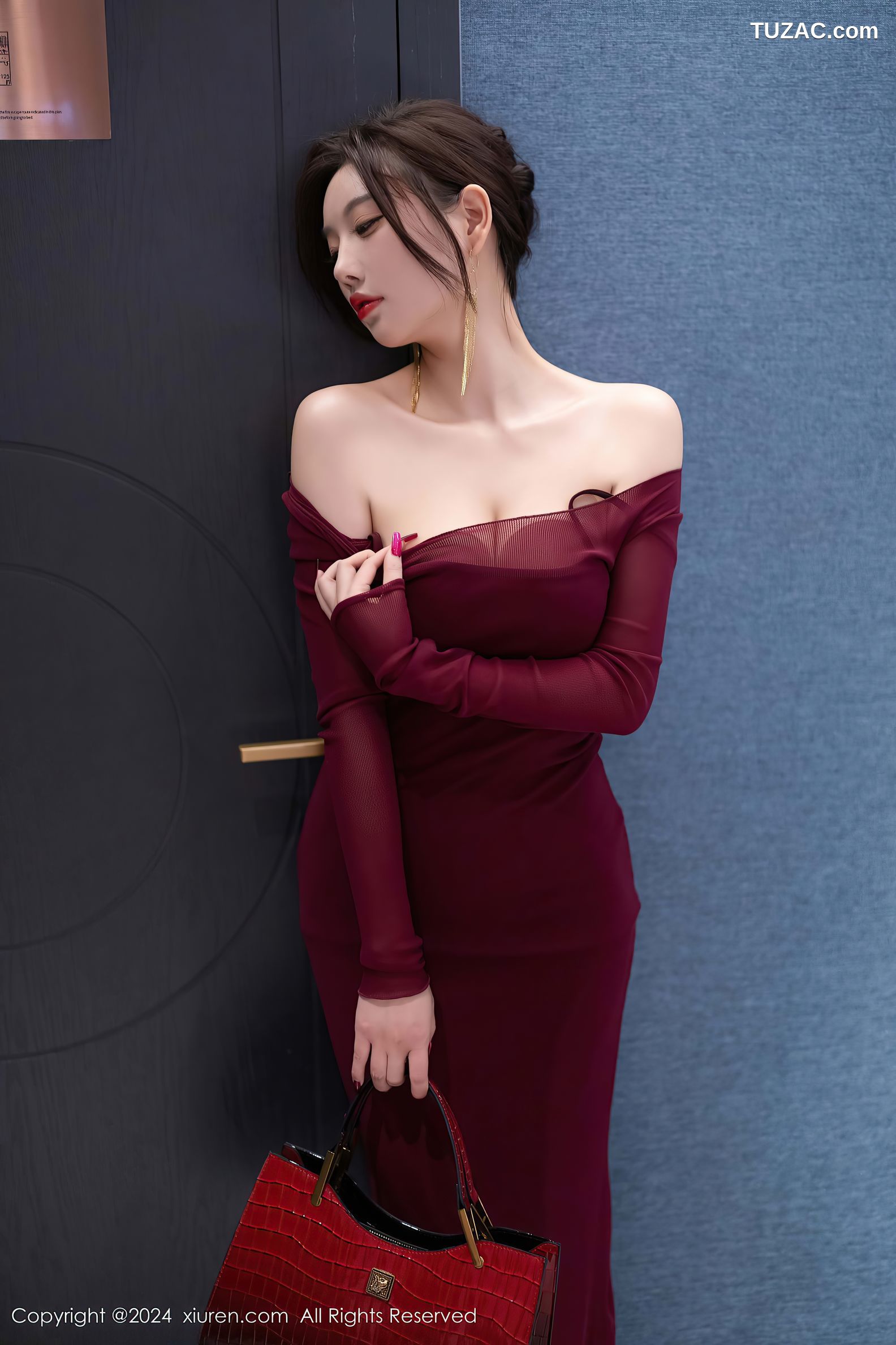 XiuRen秀人网-9348-杨晨晨Yome-香肩酒红美裙红蕾丝内衣-2024.10.25