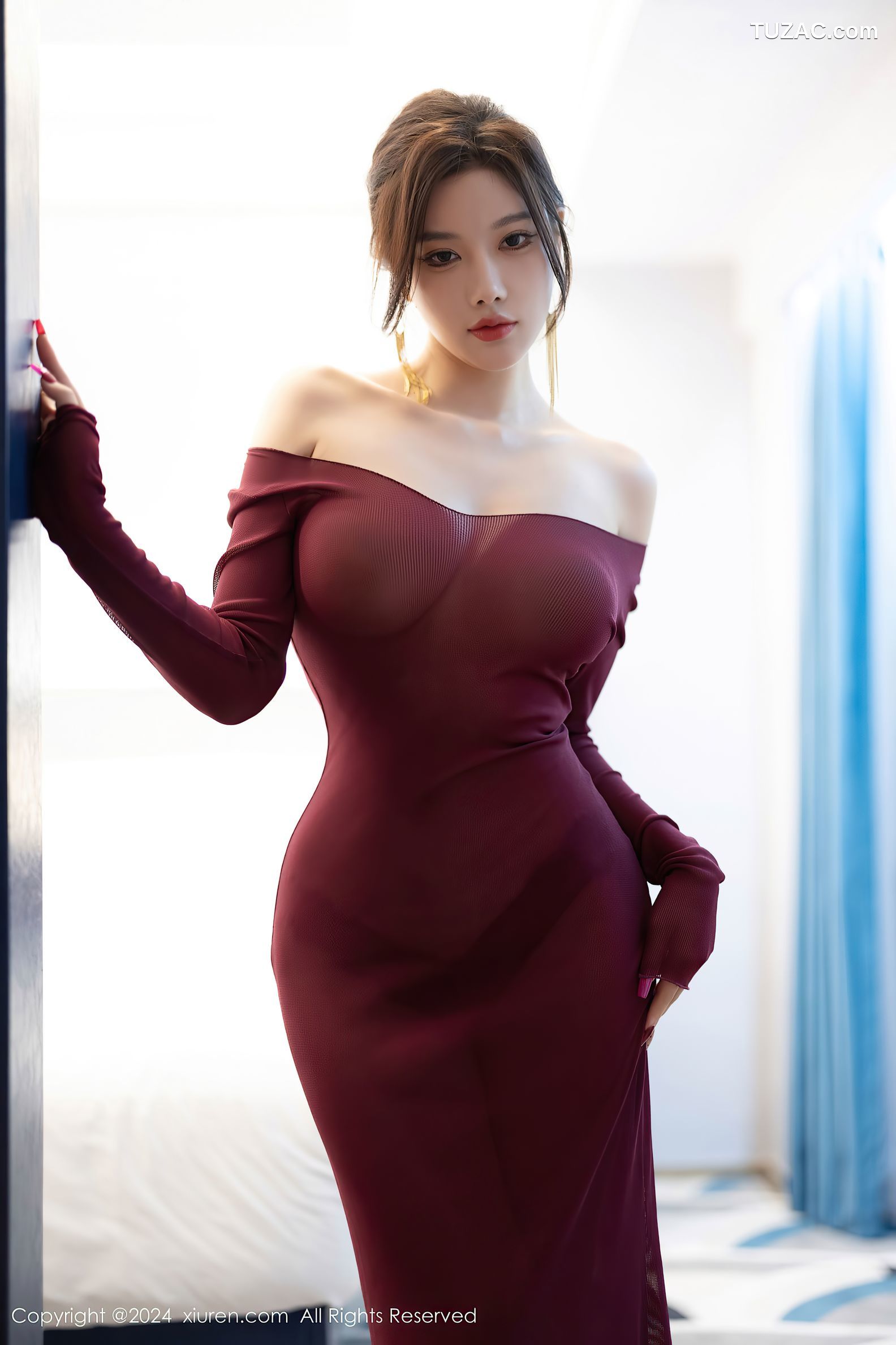 XiuRen秀人网-9348-杨晨晨Yome-香肩酒红美裙红蕾丝内衣-2024.10.25