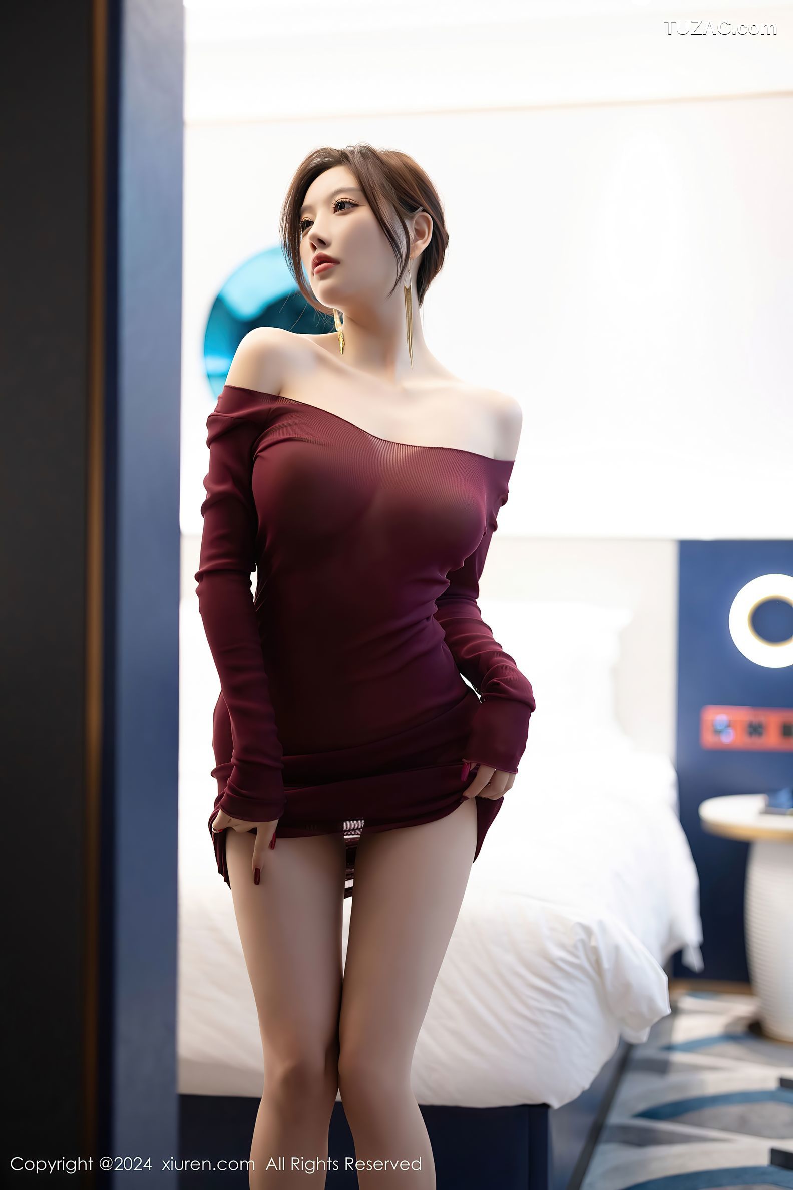 XiuRen秀人网-9348-杨晨晨Yome-香肩酒红美裙红蕾丝内衣-2024.10.25