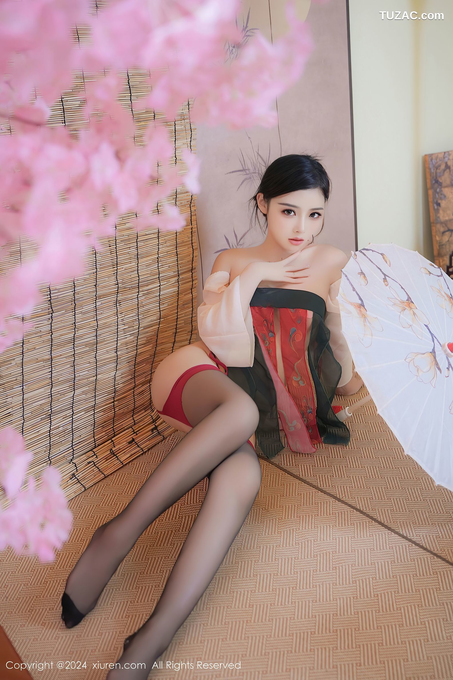 XiuRen秀人网-9351-妙可可Cheese-古风红肚兜黑丝爆乳-2024.10.28