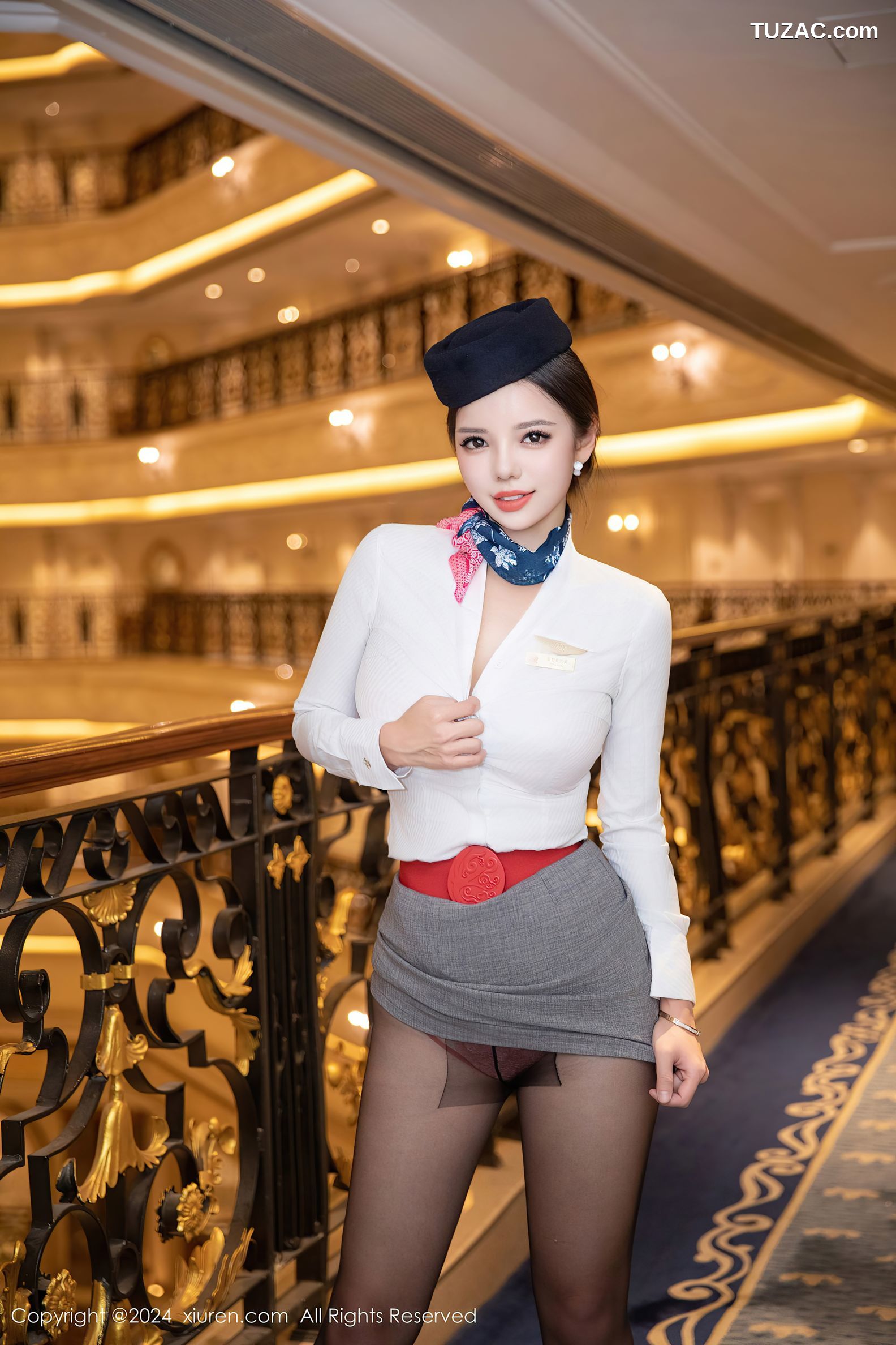 XiuRen秀人网-9365-大美妞儿-空姐制服黑丝美腿爆乳-2024.10.30