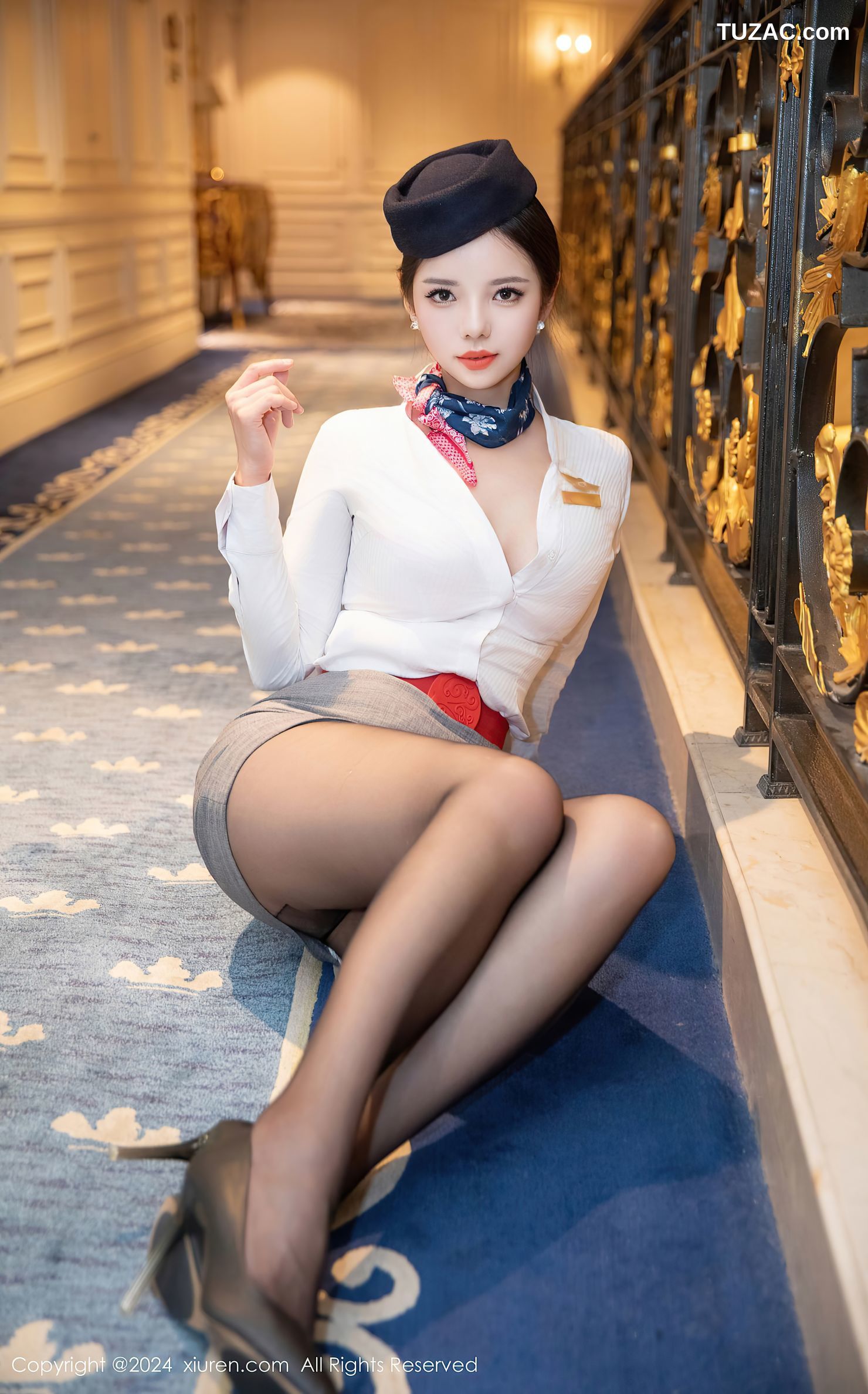 XiuRen秀人网-9365-大美妞儿-空姐制服黑丝美腿爆乳-2024.10.30