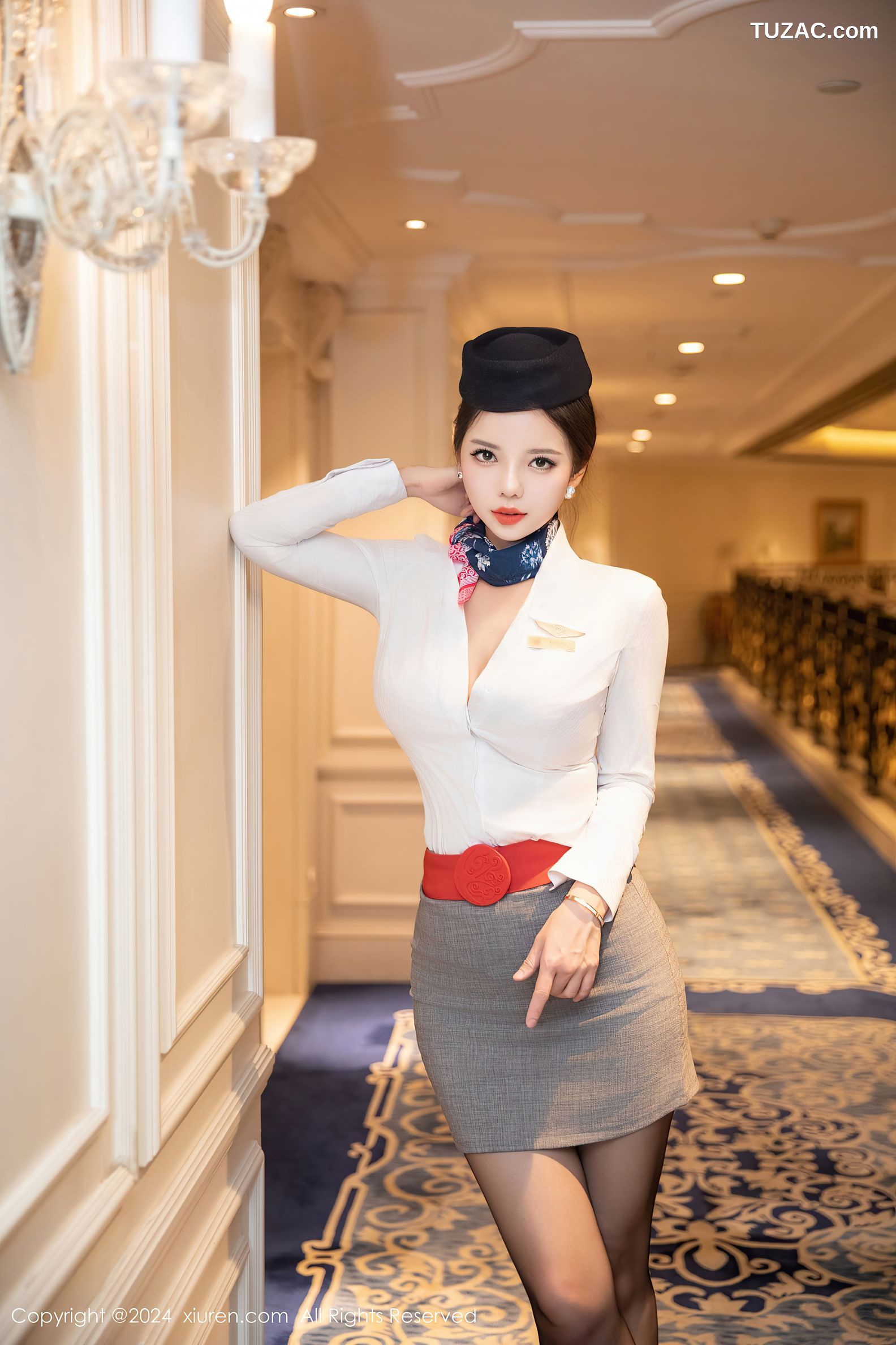 XiuRen秀人网-9365-大美妞儿-空姐制服黑丝美腿爆乳-2024.10.30